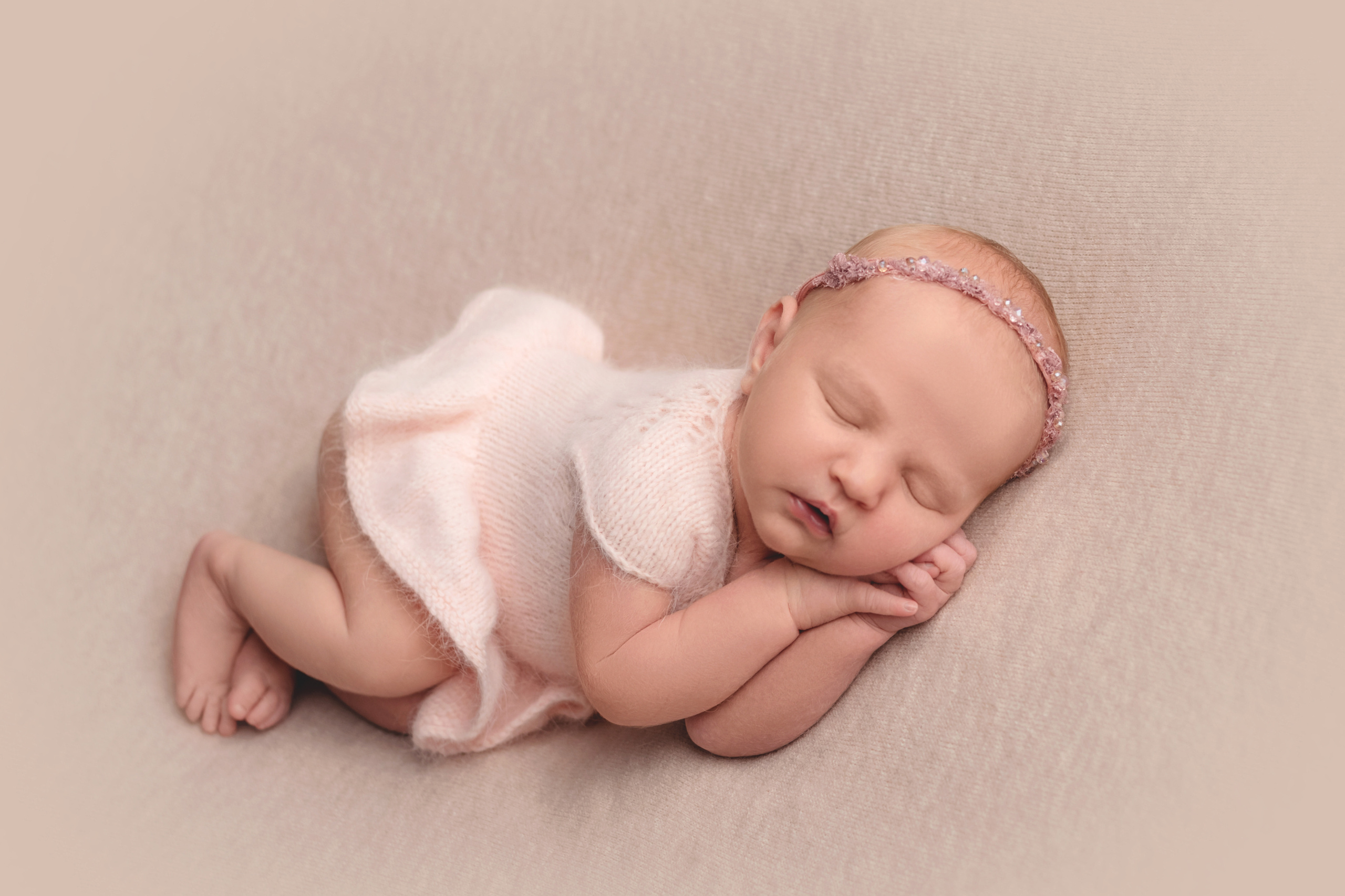 Новорожденные. Фотограф новорожденных в Актобе Екатерина Узингер