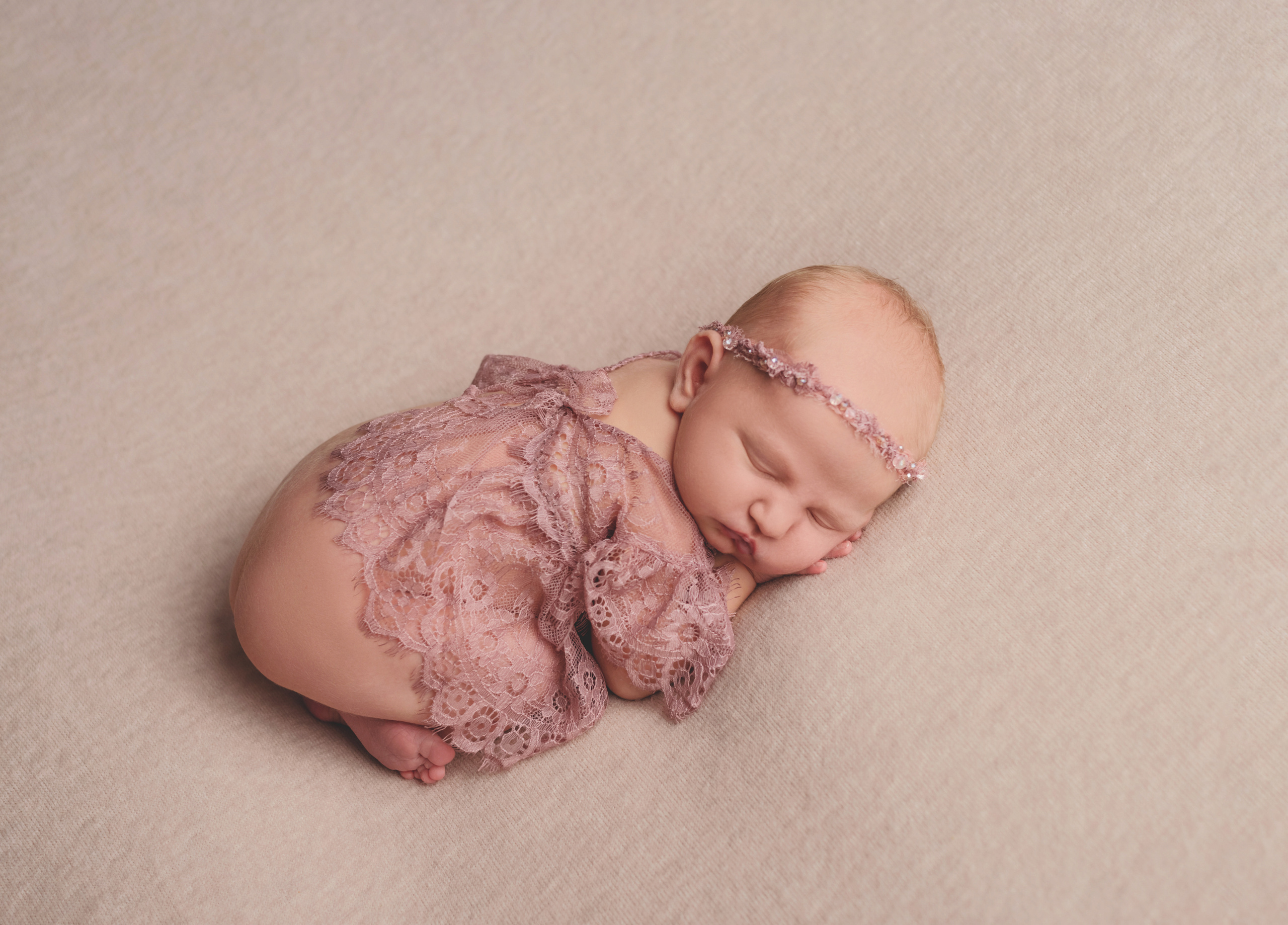 Новорожденные. Фотограф новорожденных в Актобе Екатерина Узингер