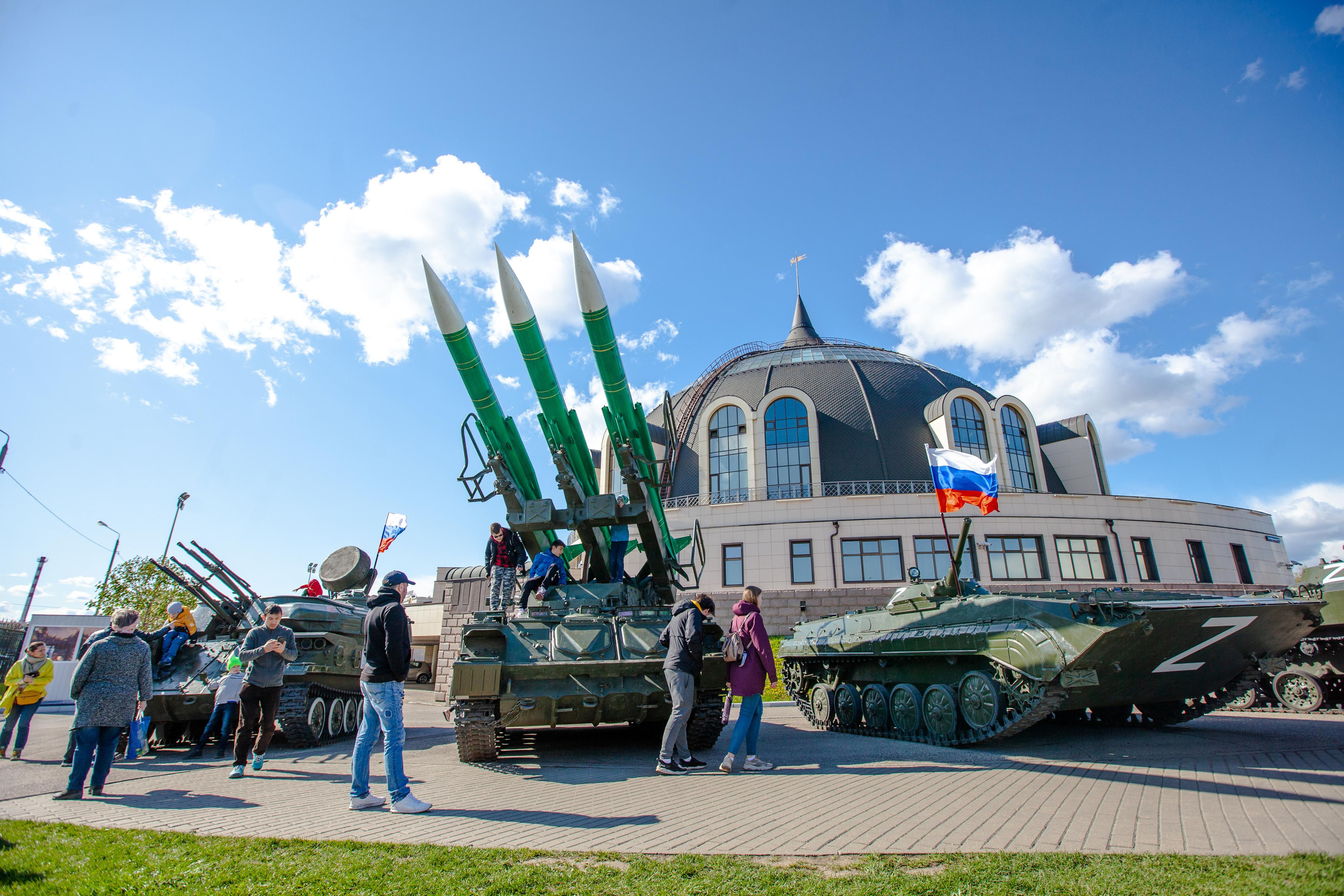 Музей оружия, набережная Упы, памятник Тульскому Левше. Фотограф в Туле Крупский АнДРей. Фотостудия «КАДР71» в Туле