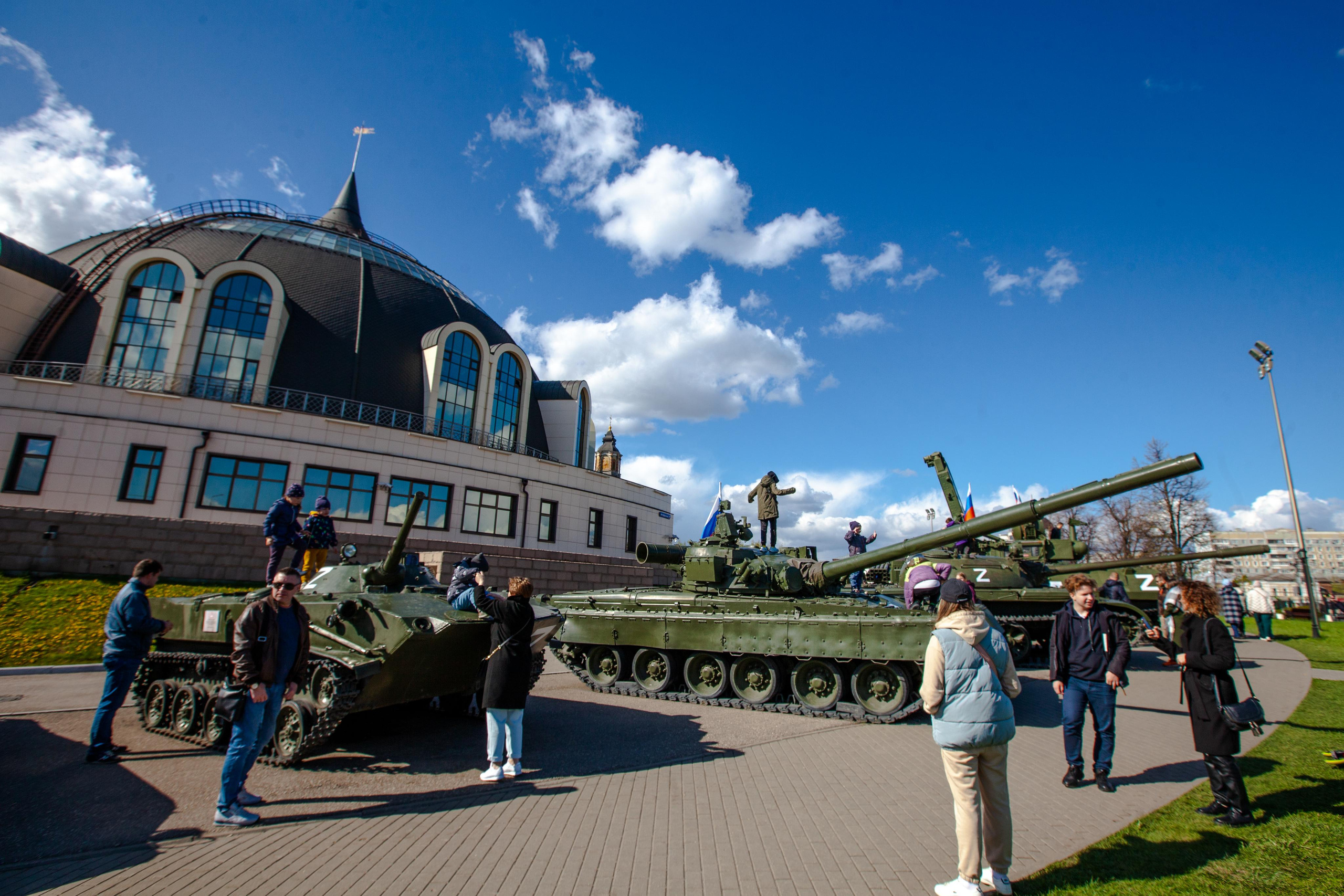 Музей оружия, набережная Упы, памятник Тульскому Левше. Фотограф в Туле Крупский АнДРей. Фотостудия «КАДР71» в Туле