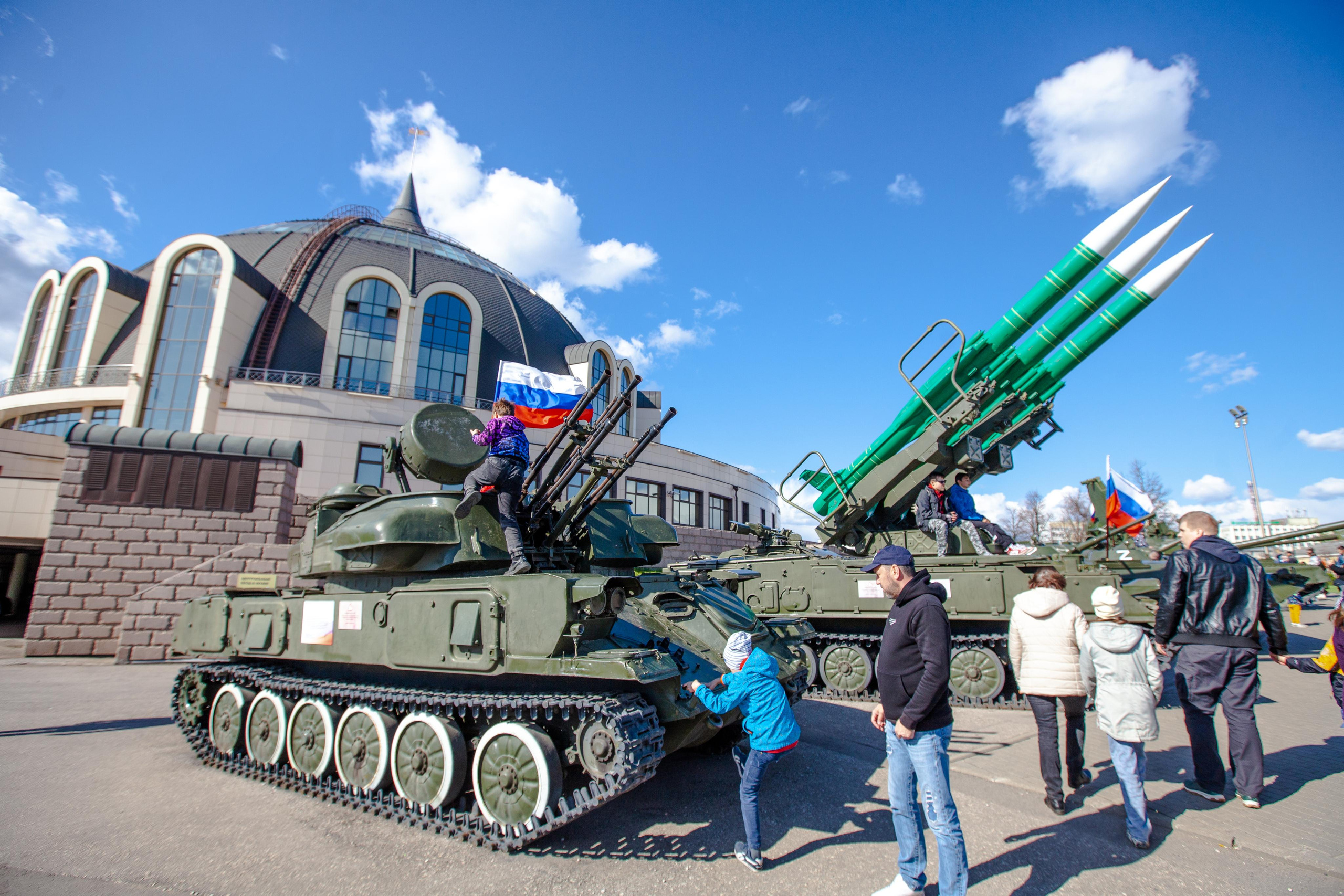 Музей оружия, набережная Упы, памятник Тульскому Левше. Фотограф в Туле Крупский АнДРей. Фотостудия «КАДР71» в Туле