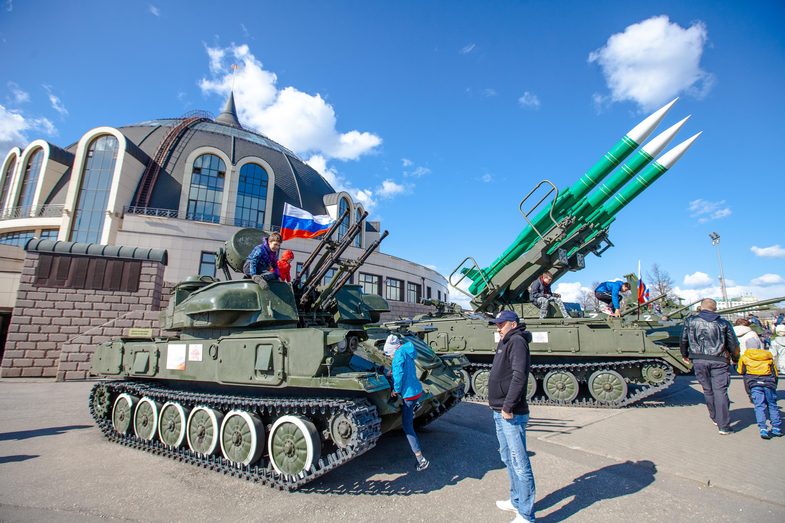 Музей оружия, набережная Упы, памятник Тульскому Левше. Фотограф в Туле Крупский АнДРей. Фотостудия «КАДР71» в Туле