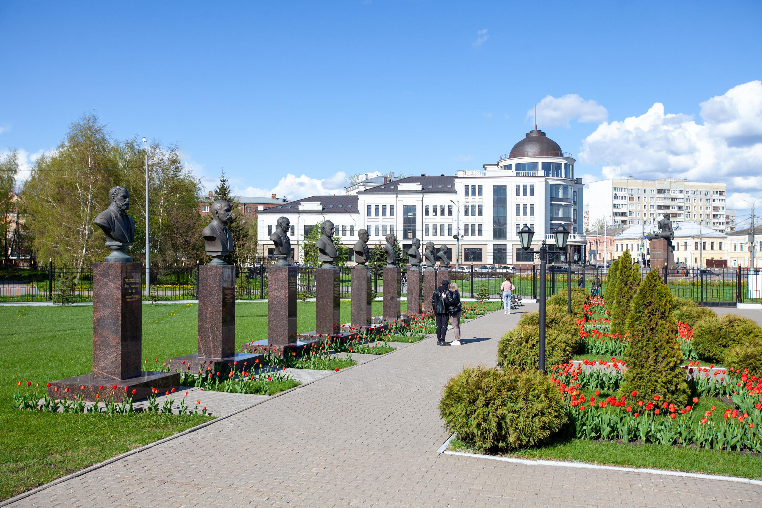 Музей оружия, набережная Упы, памятник Тульскому Левше. Фотограф в Туле Крупский АнДРей. Фотостудия «КАДР71» в Туле