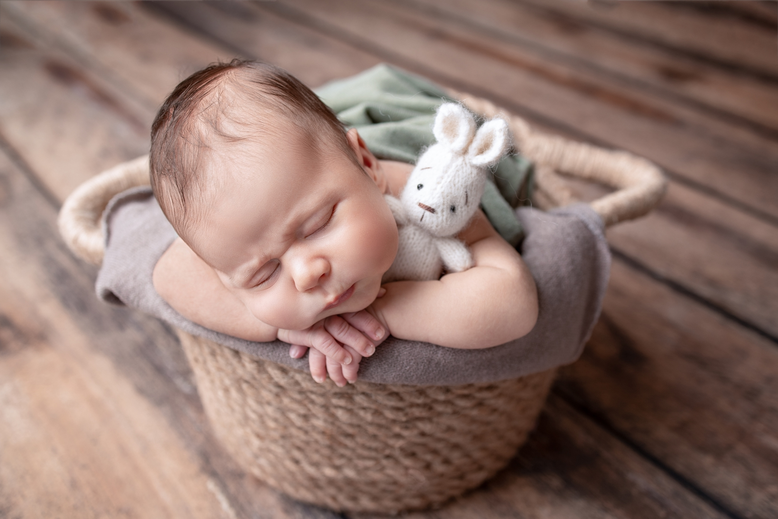 Нежная и милая фотосессия первых дней жизни Вашего ребенка в Минске. Фотограф новорождённых Минск — стоимость newborn фотосессии в Минске