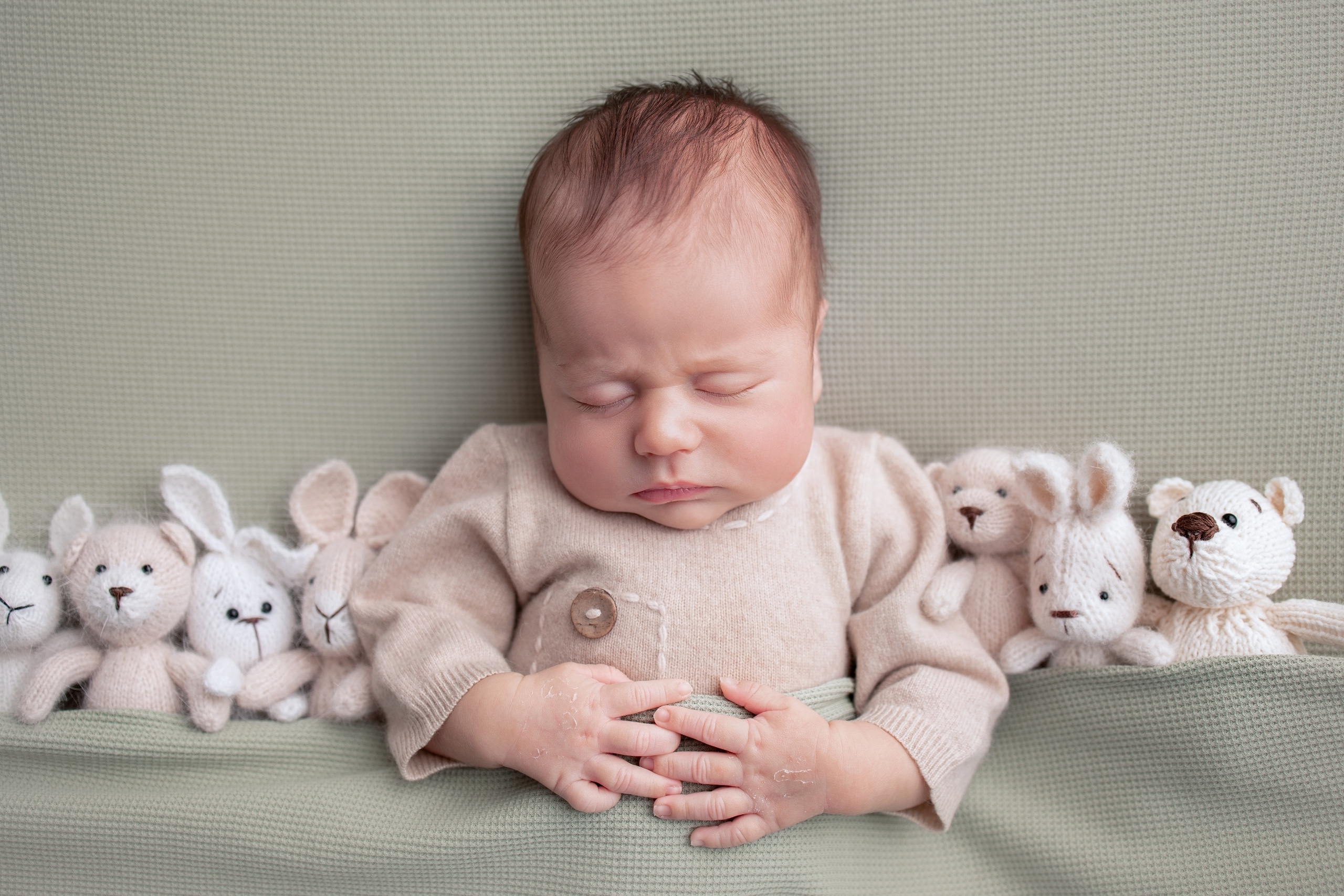 Нежная и милая фотосессия первых дней жизни Вашего ребенка в Минске. Фотограф новорождённых Минск — стоимость newborn фотосессии в Минске