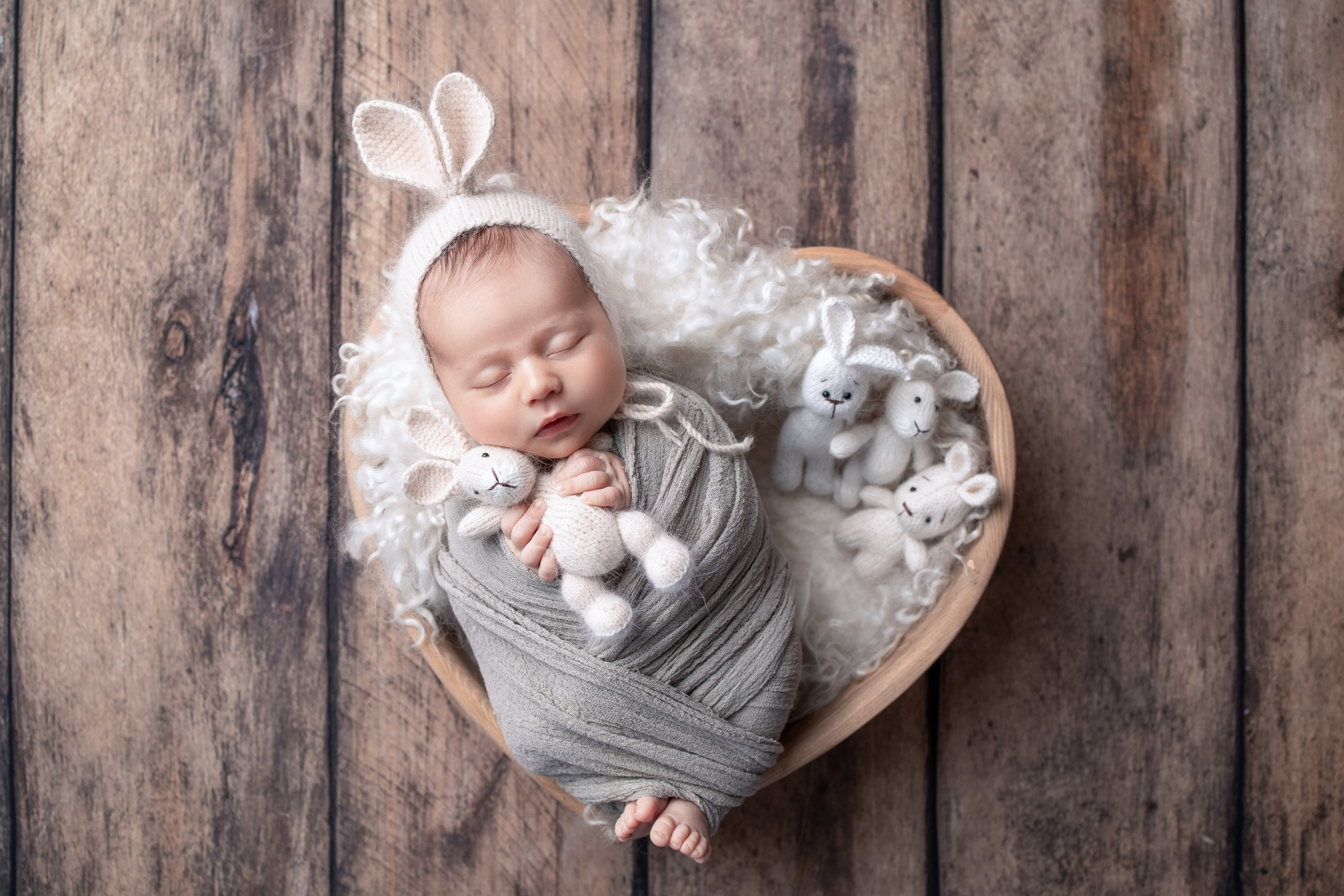 Нежная и милая фотосессия первых дней жизни Вашего ребенка в Минске. Фотограф новорождённых Минск — стоимость newborn фотосессии в Минске