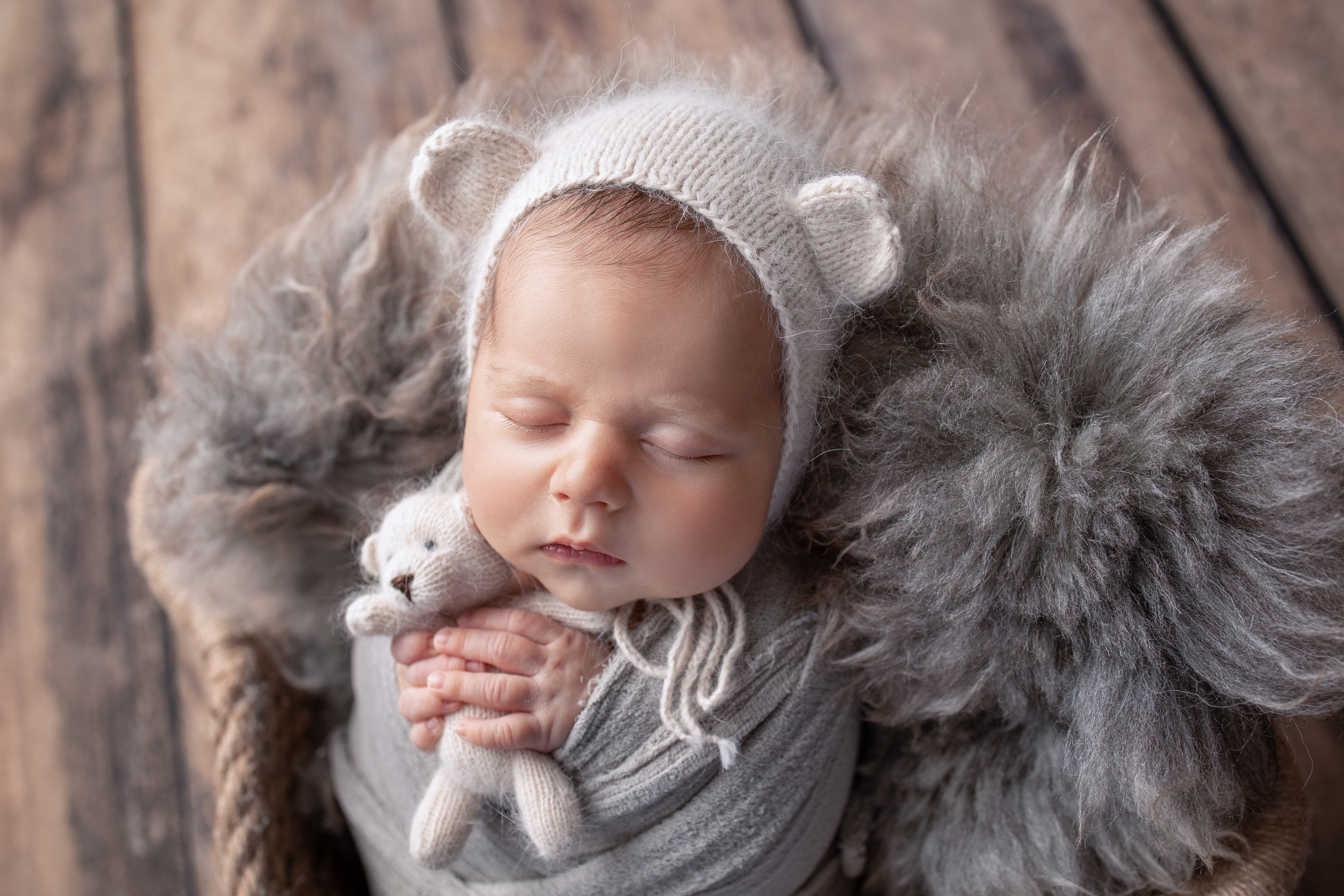 Нежная и милая фотосессия первых дней жизни Вашего ребенка в Минске. Фотограф новорождённых Минск — стоимость newborn фотосессии в Минске