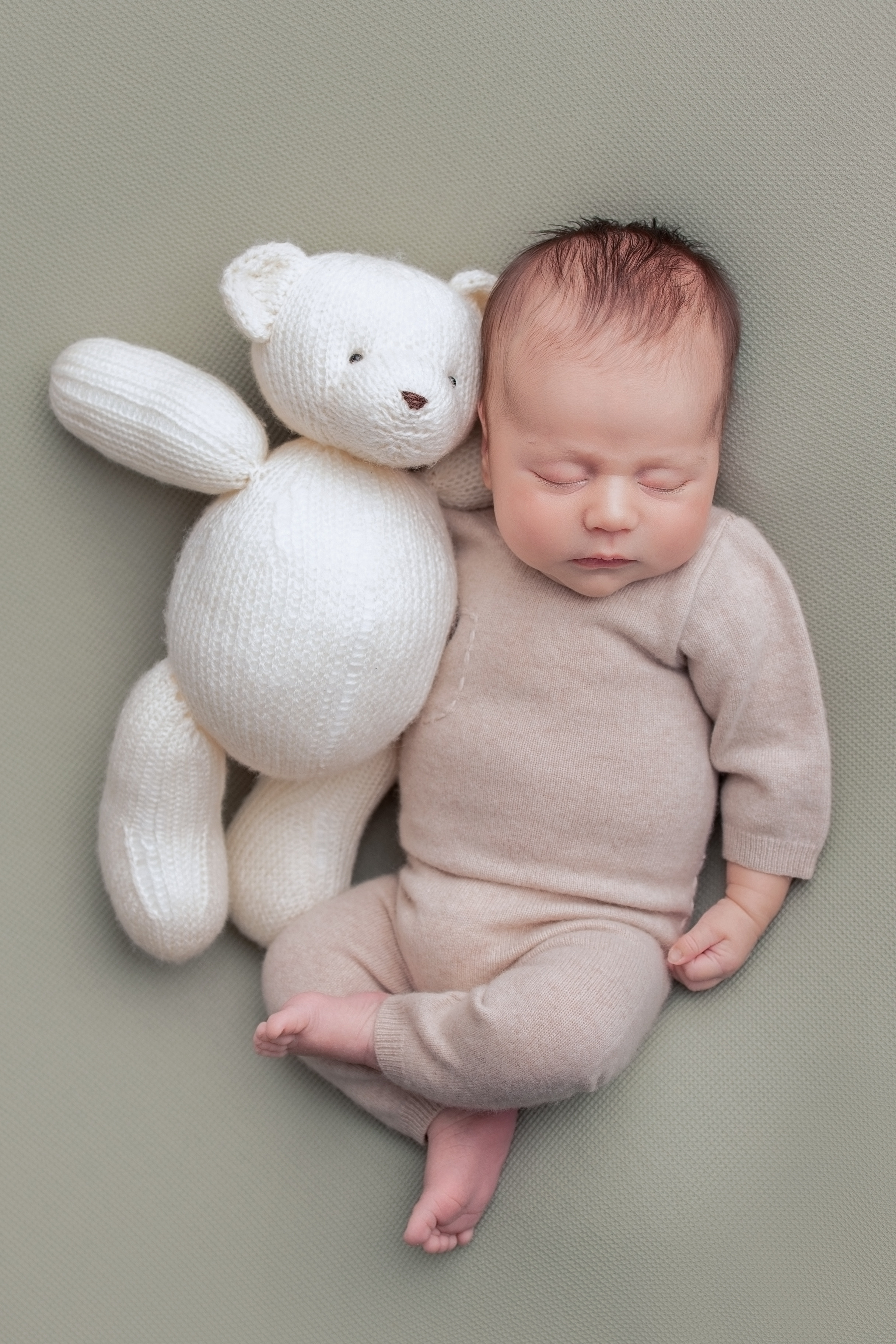 Нежная и милая фотосессия первых дней жизни Вашего ребенка в Минске. Фотограф новорождённых Минск — стоимость newborn фотосессии в Минске