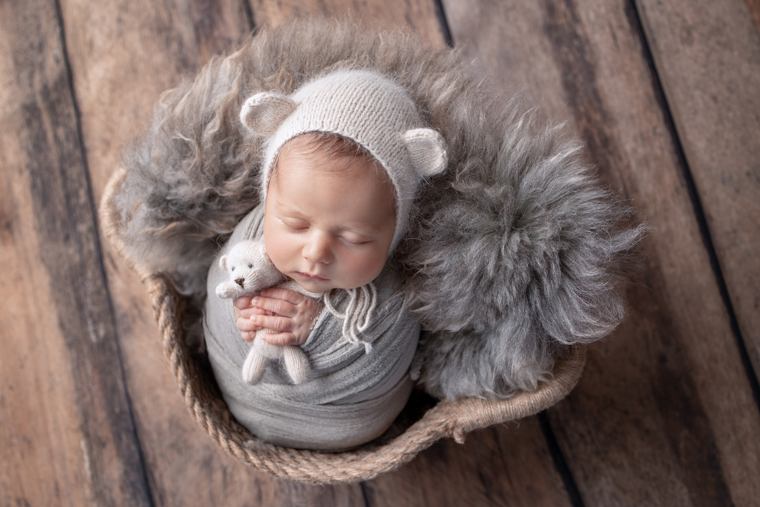 Нежная и милая фотосессия первых дней жизни Вашего ребенка в Минске. Фотограф новорождённых Минск — стоимость newborn фотосессии в Минске