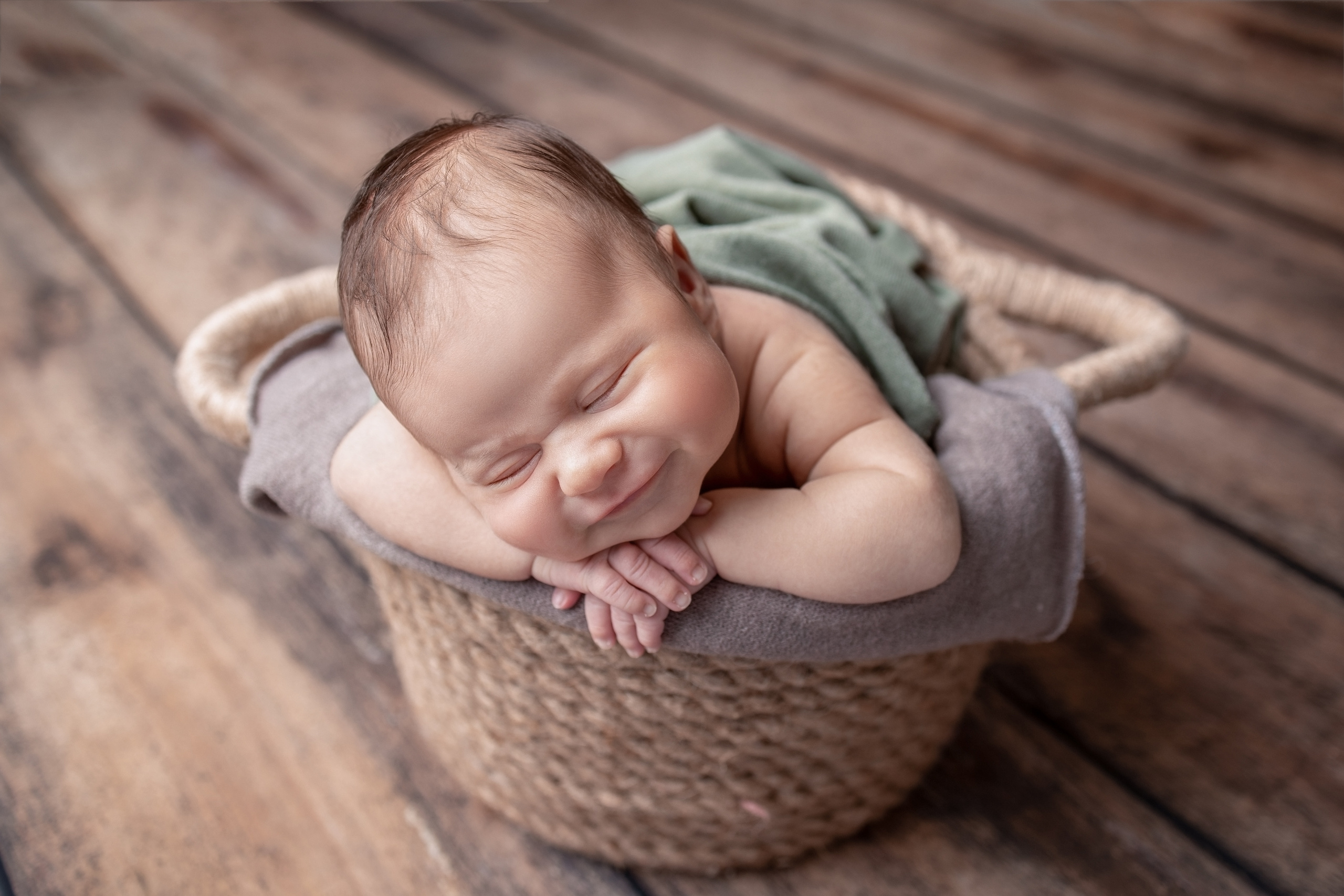 Нежная и милая фотосессия первых дней жизни Вашего ребенка в Минске. Фотограф новорождённых Минск — стоимость newborn фотосессии в Минске