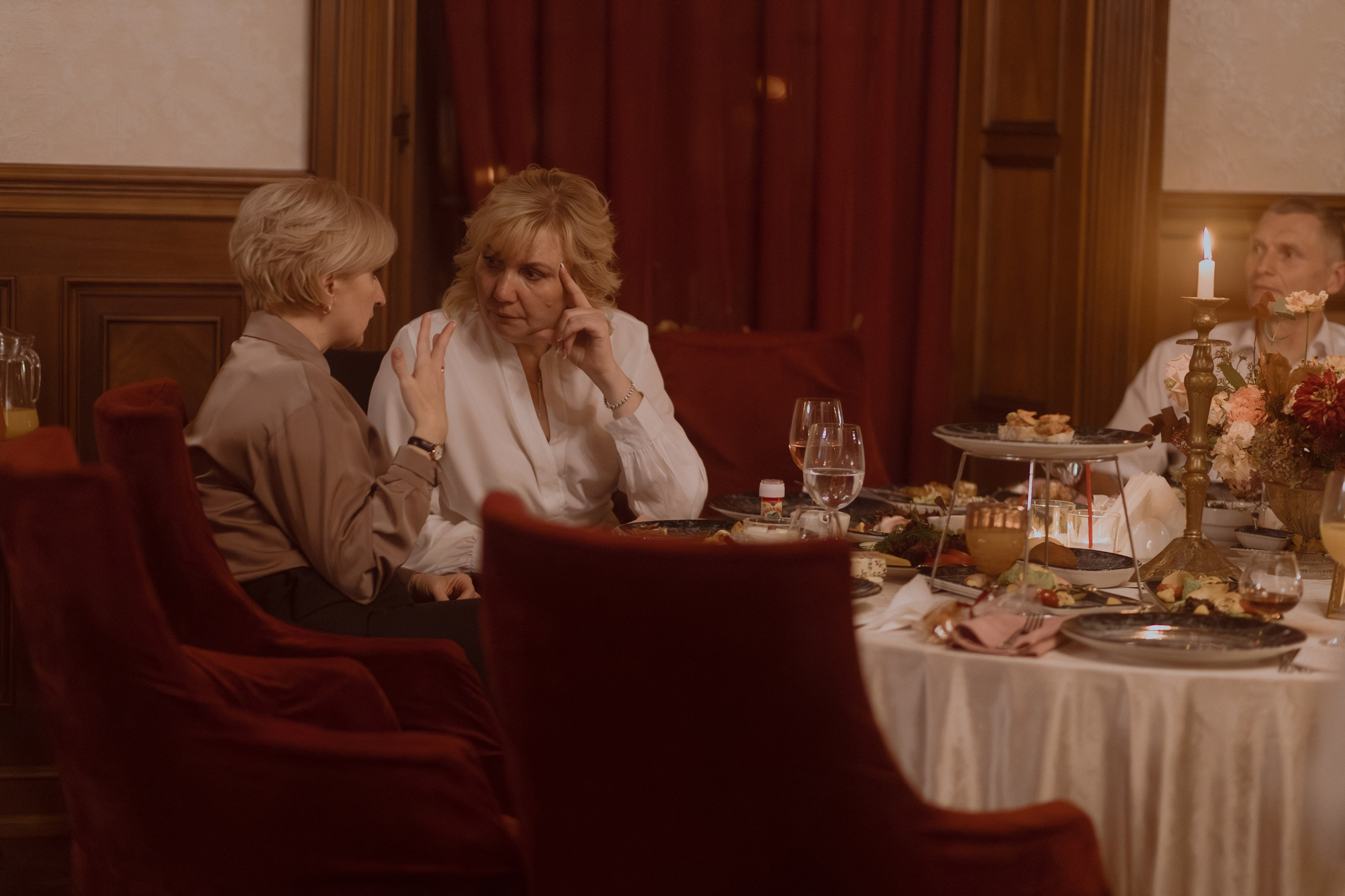 Welcome back to your own dinner party. Фотограф Лия Козловская Минск