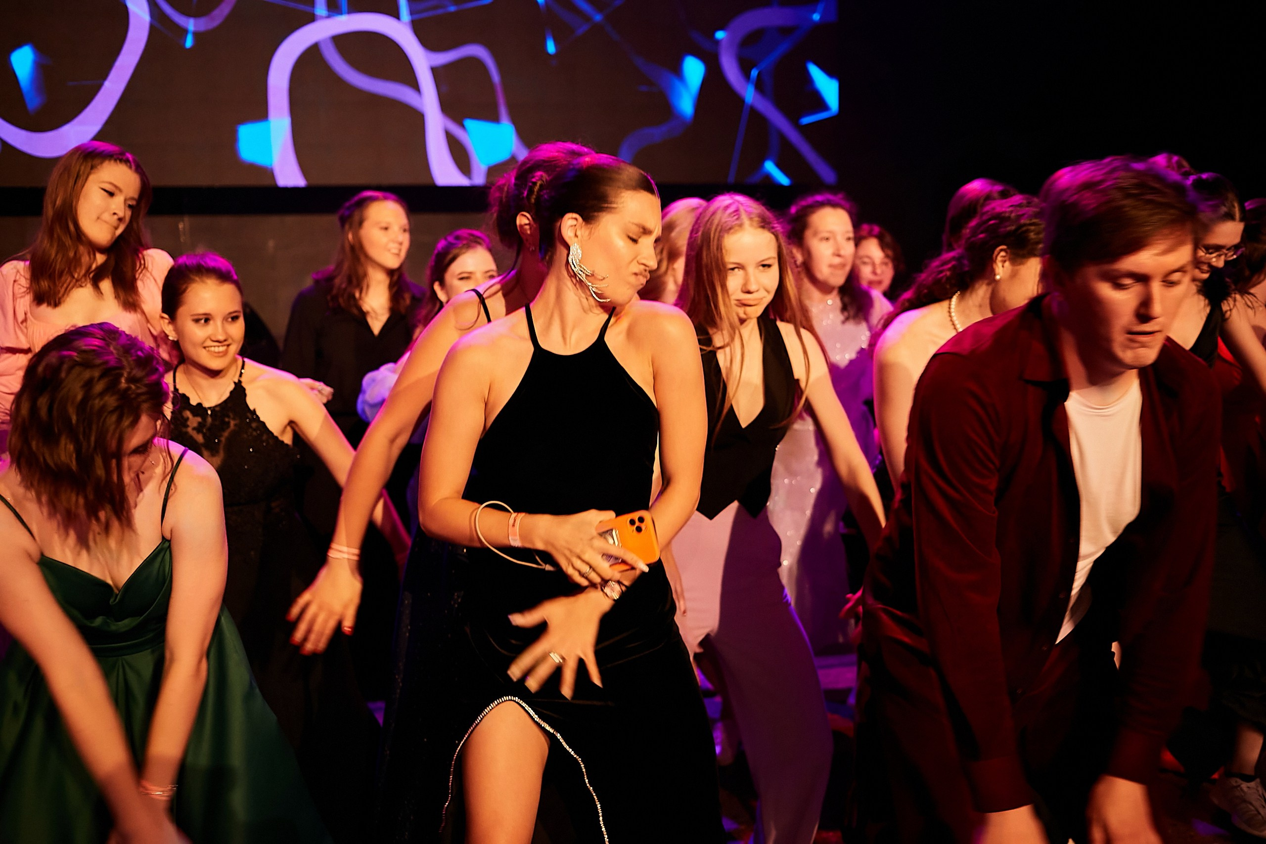 Выпускной 2024 концертный зал Академия ВТБ. Фотограф и Видеограф в Москве. Олег Корушев