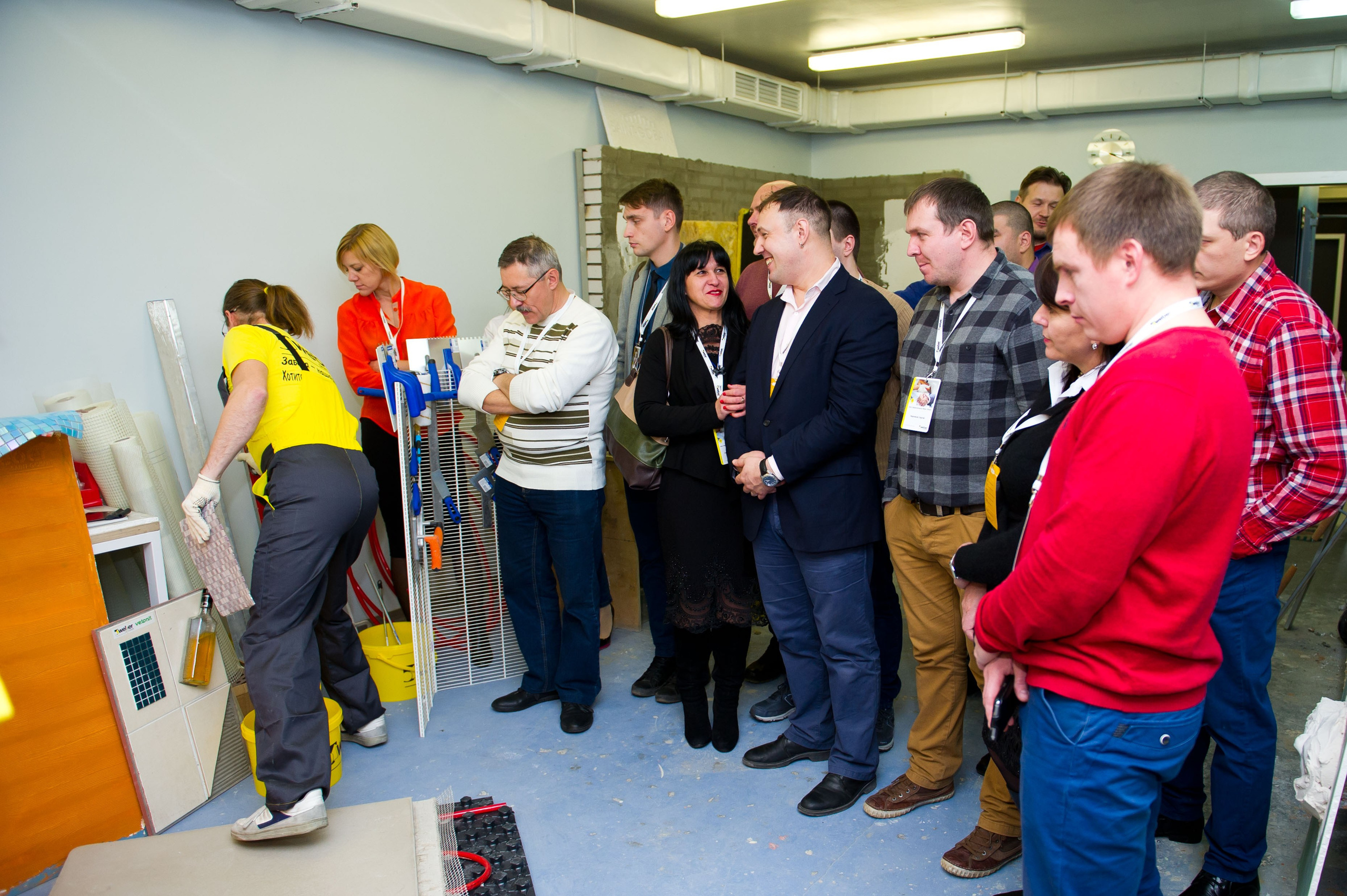 Saint-Gobain демонстрационный центр. Встреча блогеров и представителей фирмы. Репортажный фотограф и видеограф Слава Думчев. Тимбилдинги, отчетники, корпоративы