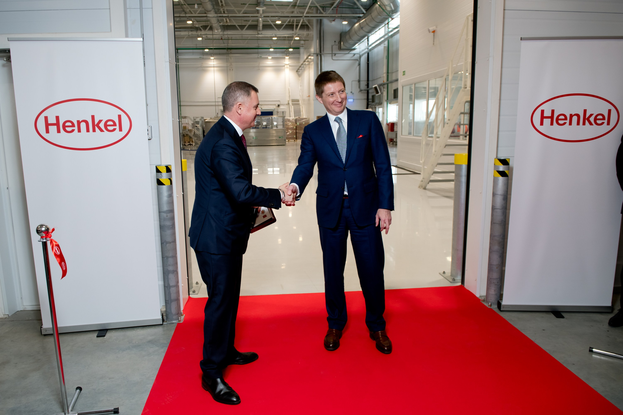 Открытие завода Henkel в Ногинске. Репортажный фотограф и видеограф Слава Думчев. Тимбилдинги, отчетники, корпоративы