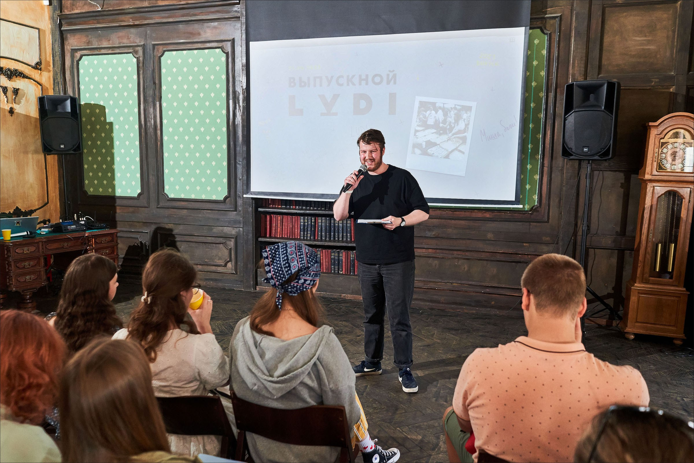 Выпускной в школе LUDI. Фотограф в Москве Нафиков Руслан. Репортажная съемка, Портрет