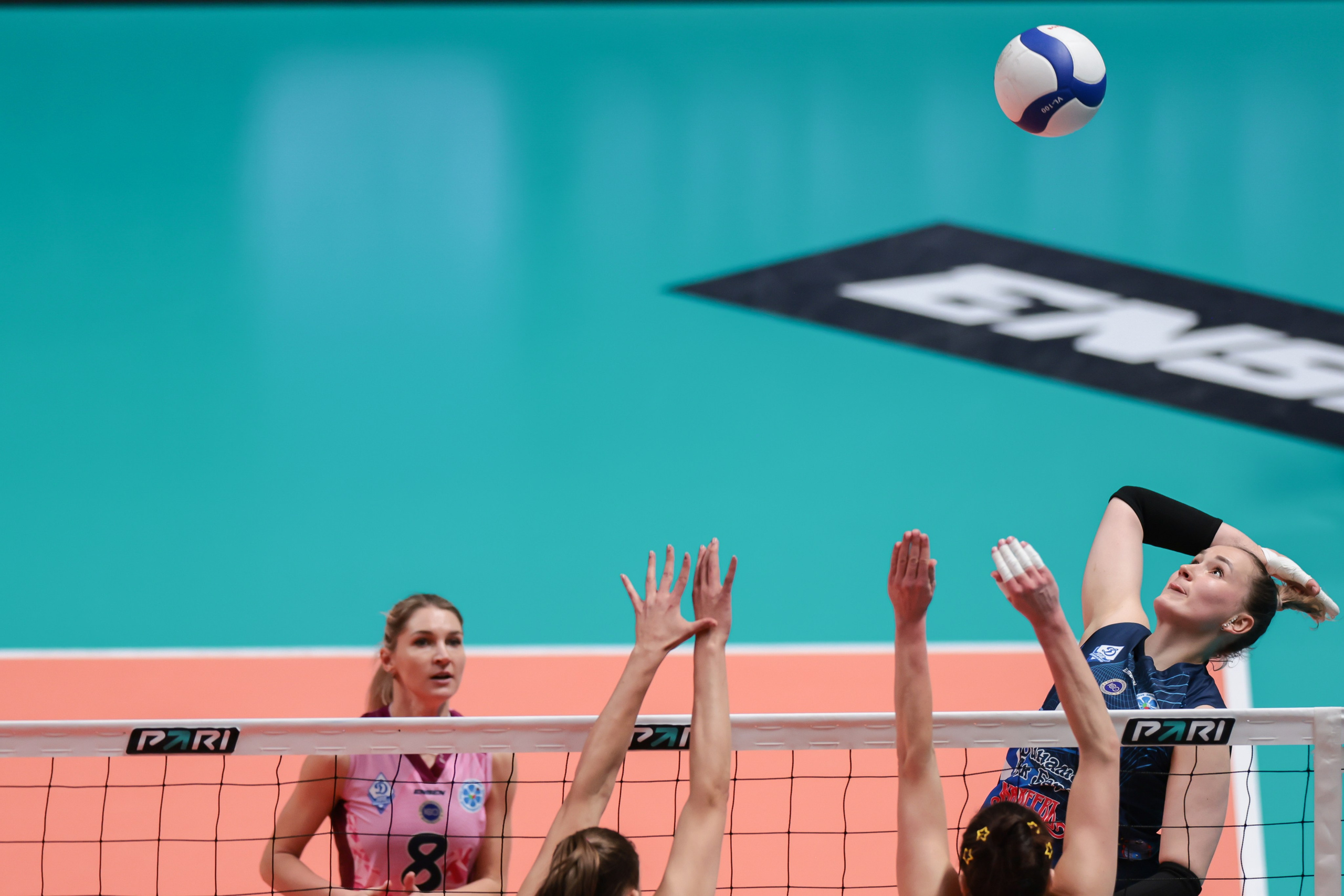 ВК Динамо Ак Барс — ВК Ленинагрдка. Спортивный репортажный фотограф Казань Нафис Сиразетдинов