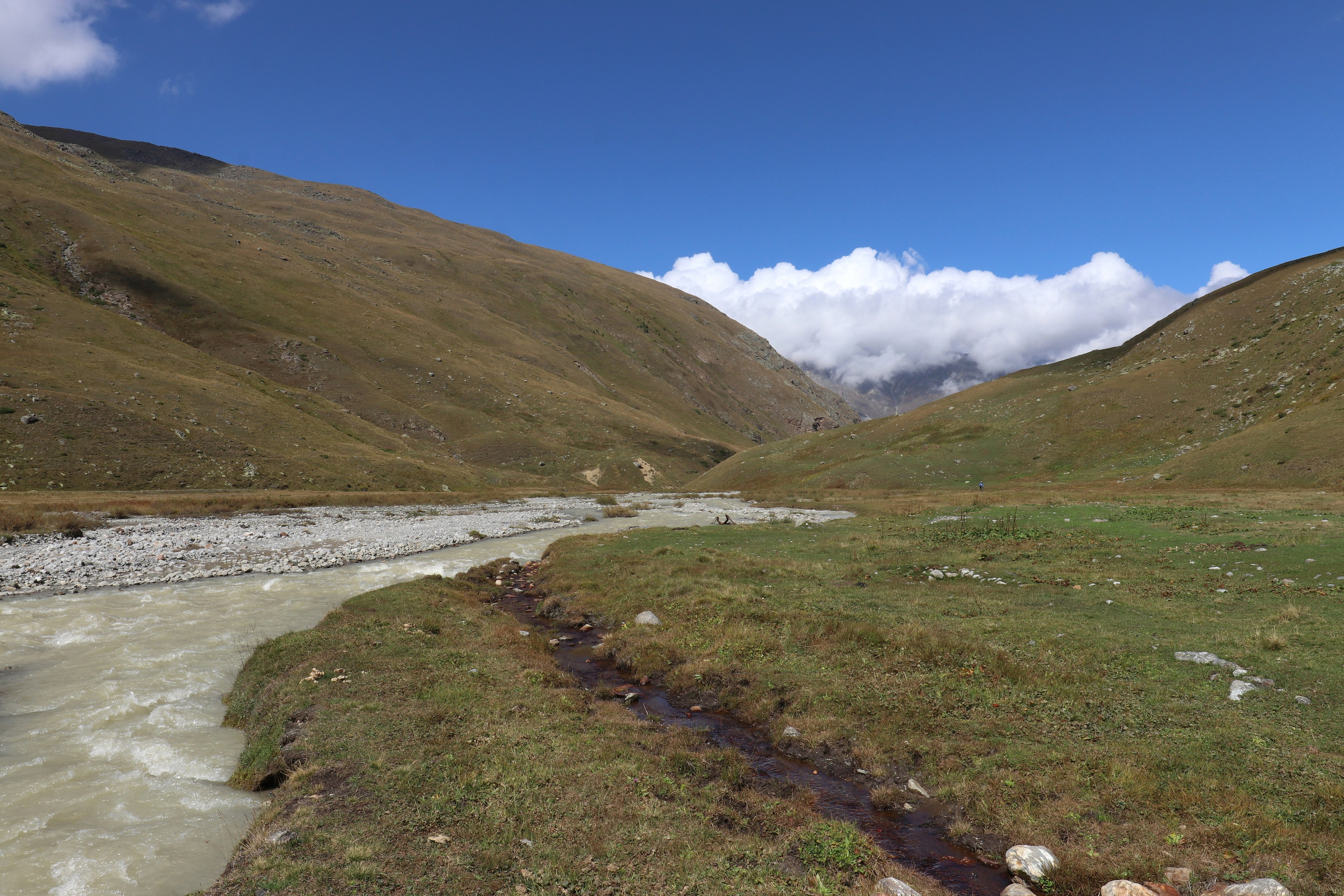 Приэльбрусье. Сентябрь 2024. Путешественник-фотограф из Санкт-Петербурга Татьяна Свистулина