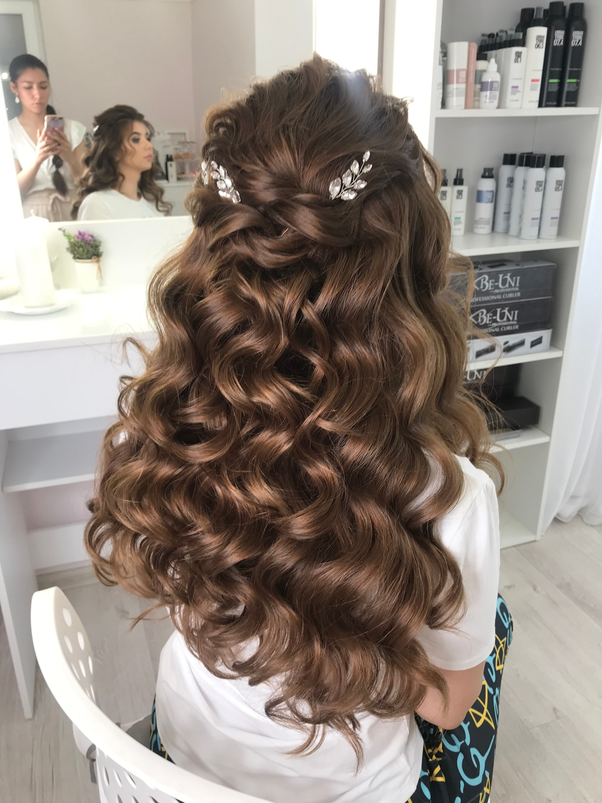 Локоны. Свадебный стилист по прическам и макияжу в Ростове-на-Дону Даниэла Дар