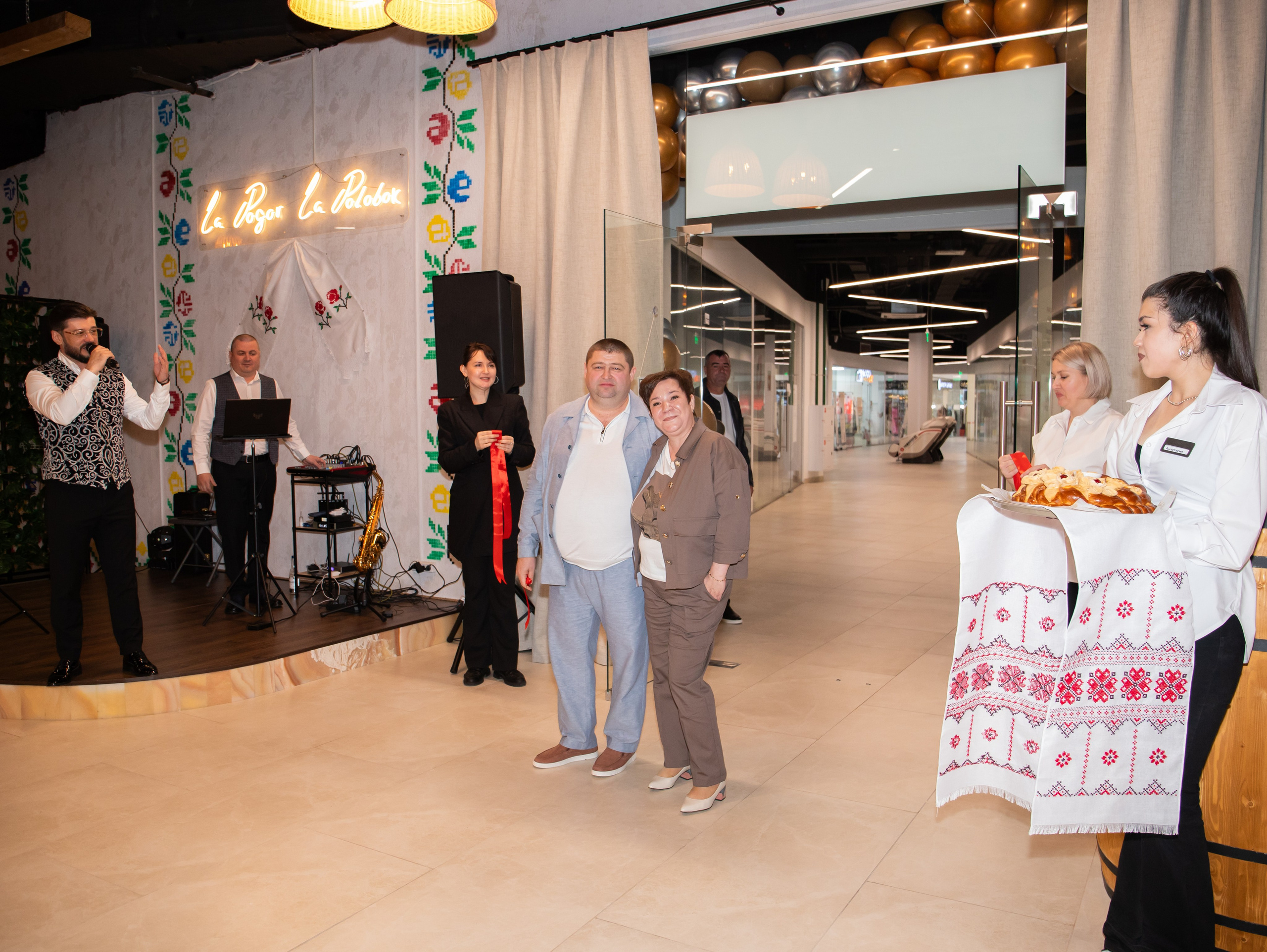 Открытие молдавского ресторана. Свадебный и семейный фотограф в Москве Мила Широких