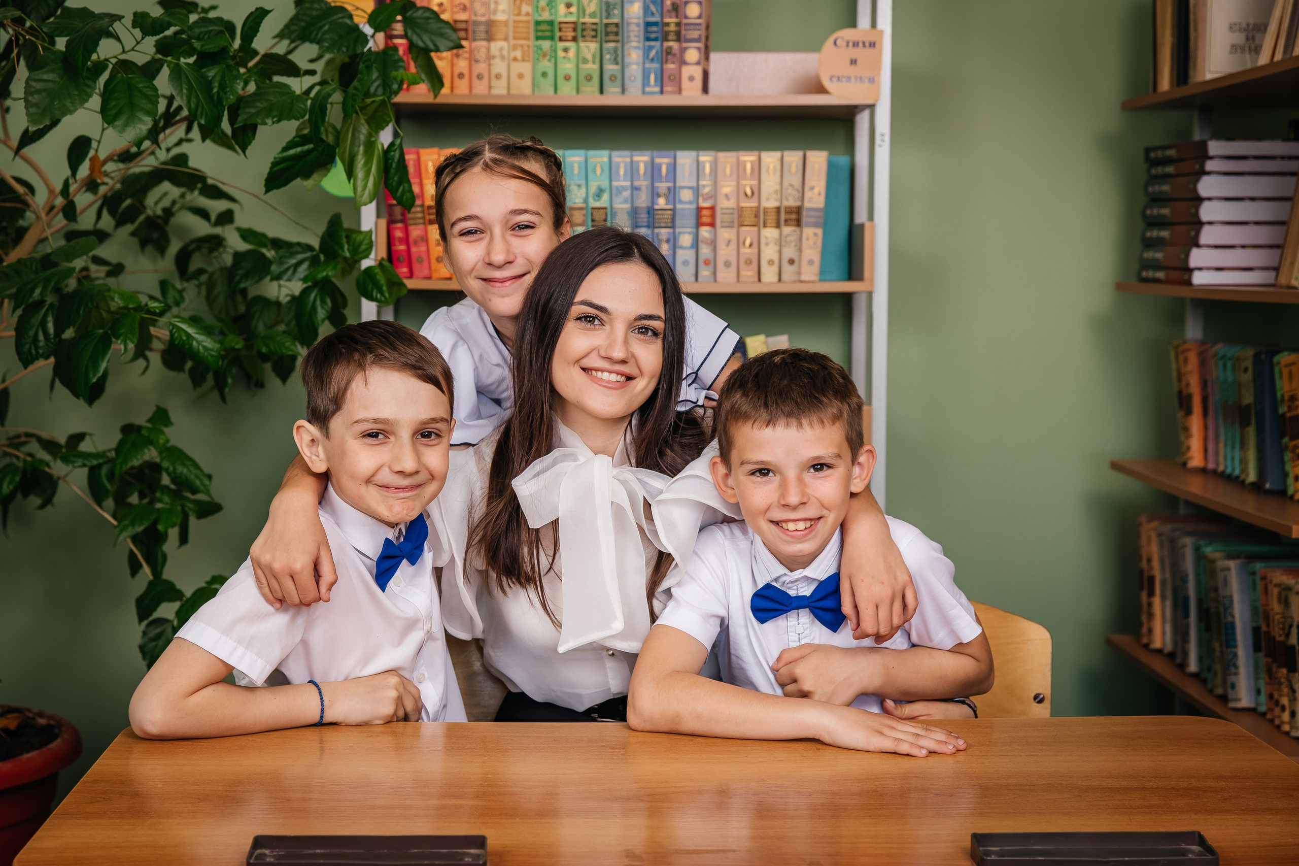 Фотосессия в начальной школе Крымск. Фотограф Любава Колесник. Выпускные альбомы в Крымском районе