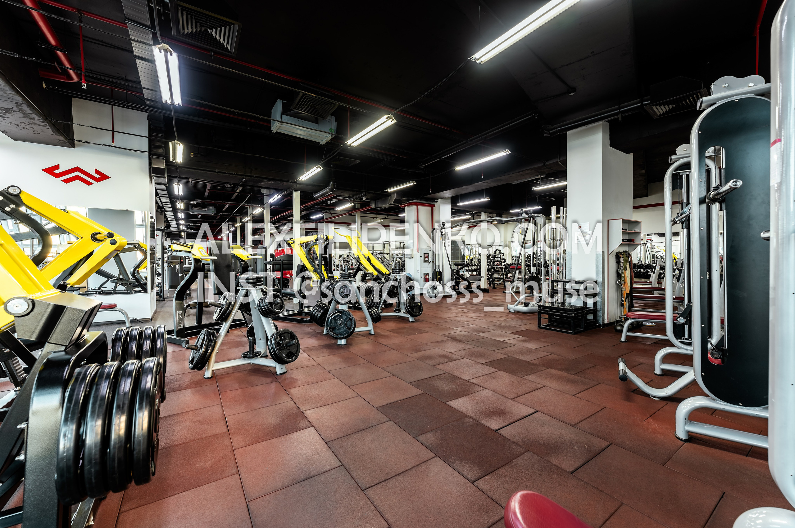 WORKOUT Достык 18. Фотограф интерьера недвижимости и архитектуры в Астане