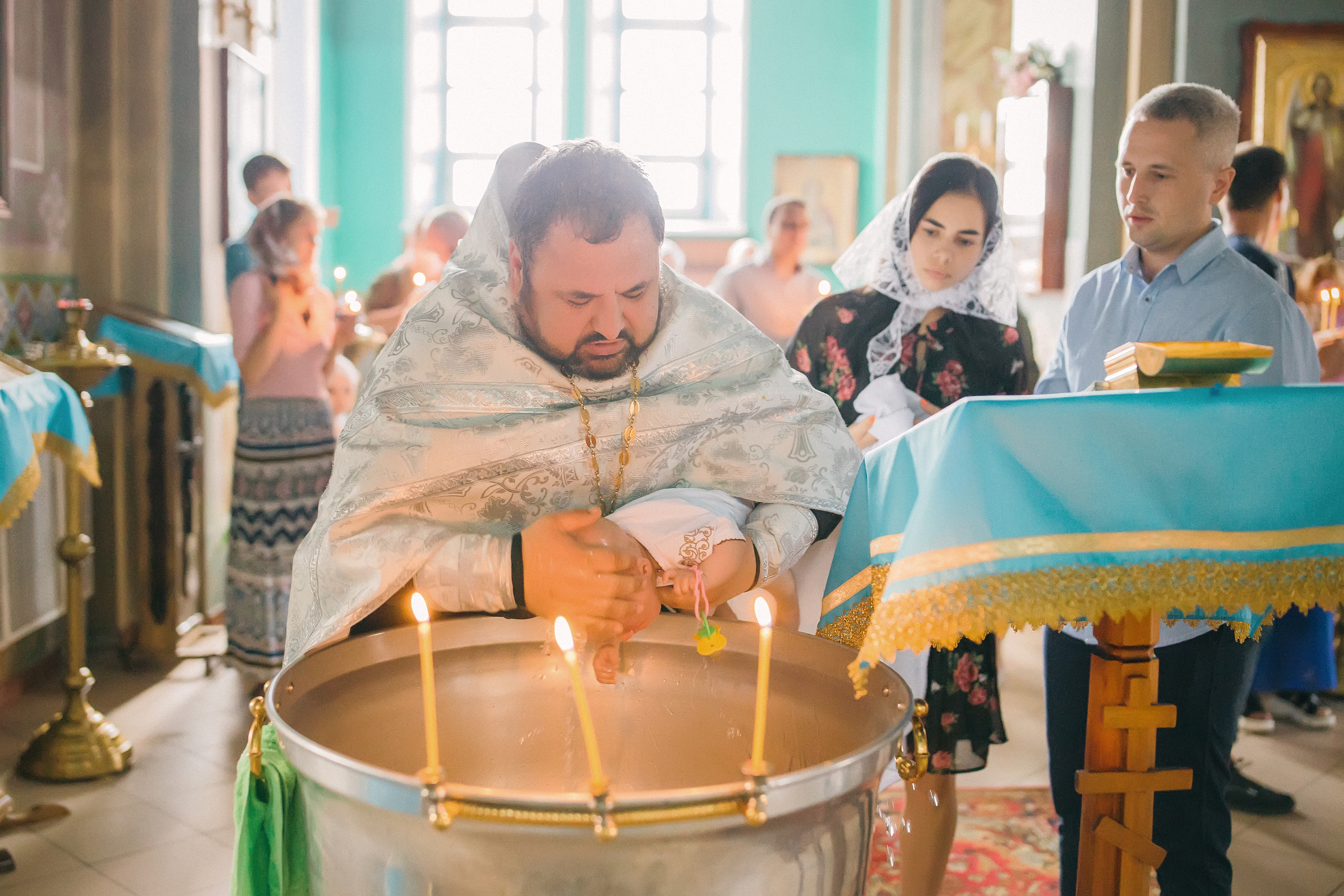 Крещение Ксении. Храм Иконы Божией Матери и всех скорбящих радость. Семейный фотограф Анастасия Шайхутдинова