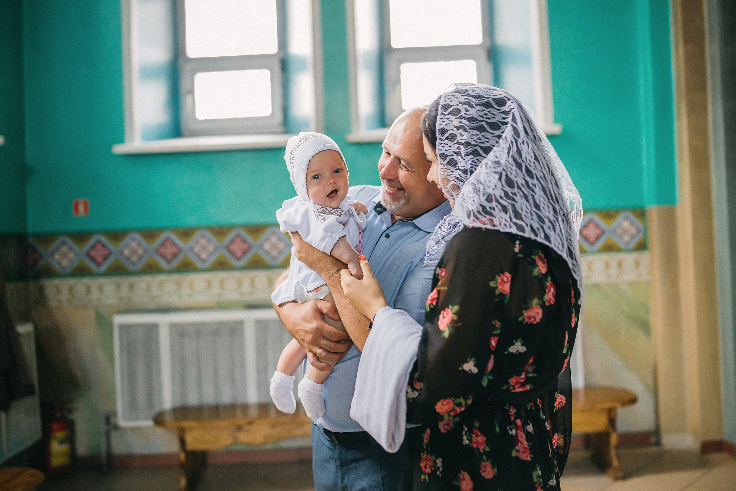 Крещение Ксении. Храм Иконы Божией Матери и всех скорбящих радость. Семейный фотограф Анастасия Шайхутдинова