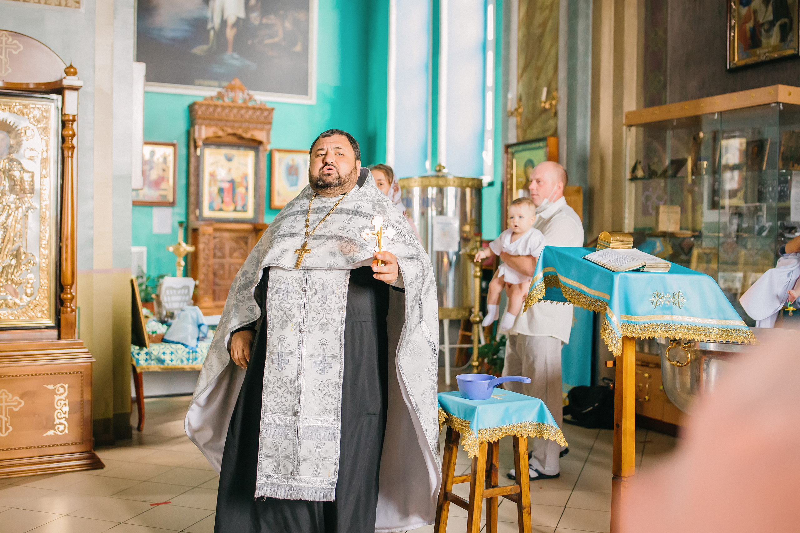 Крещение Ксении. Храм Иконы Божией Матери и всех скорбящих радость. Семейный фотограф Анастасия Шайхутдинова