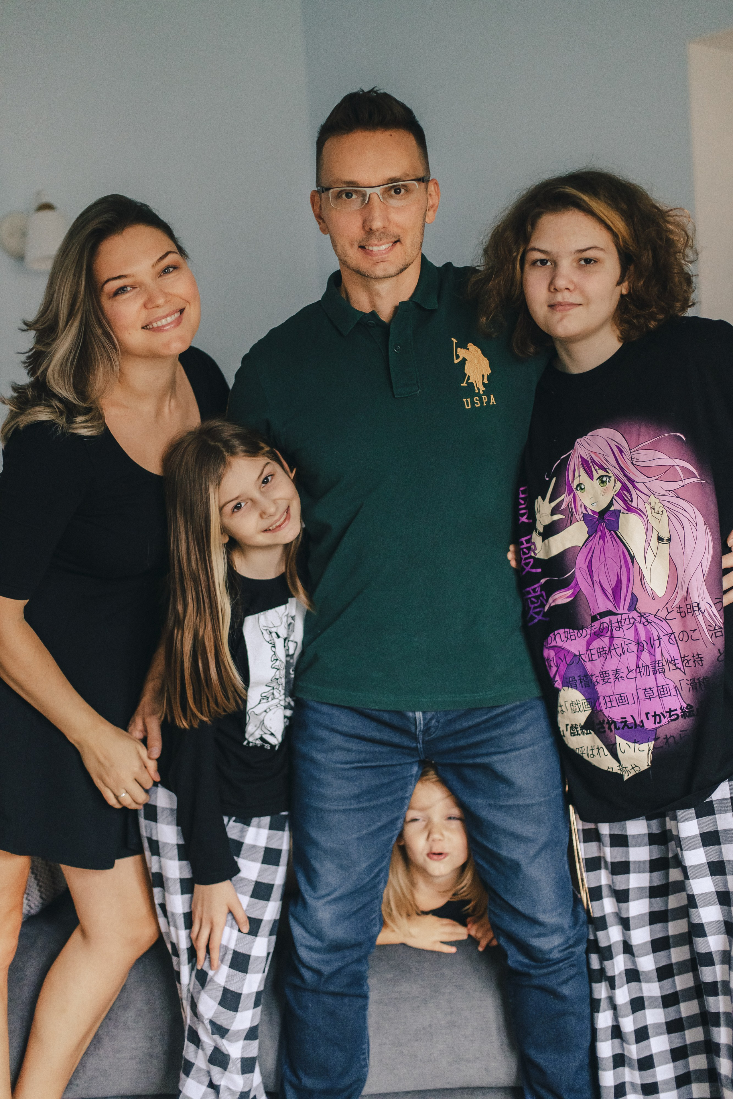 Игорь, Лера, Миля, Ксюша и Аня. Фотограф Таганрог Любимая Надя