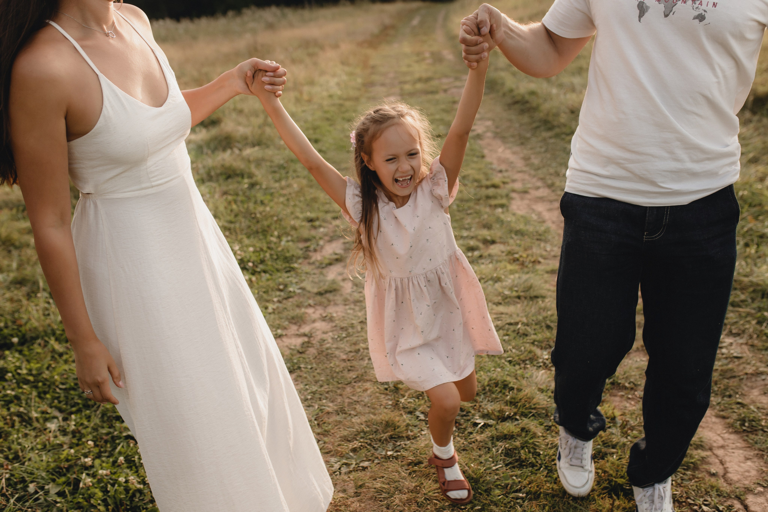 Анна, Андрей и Софа. Главная