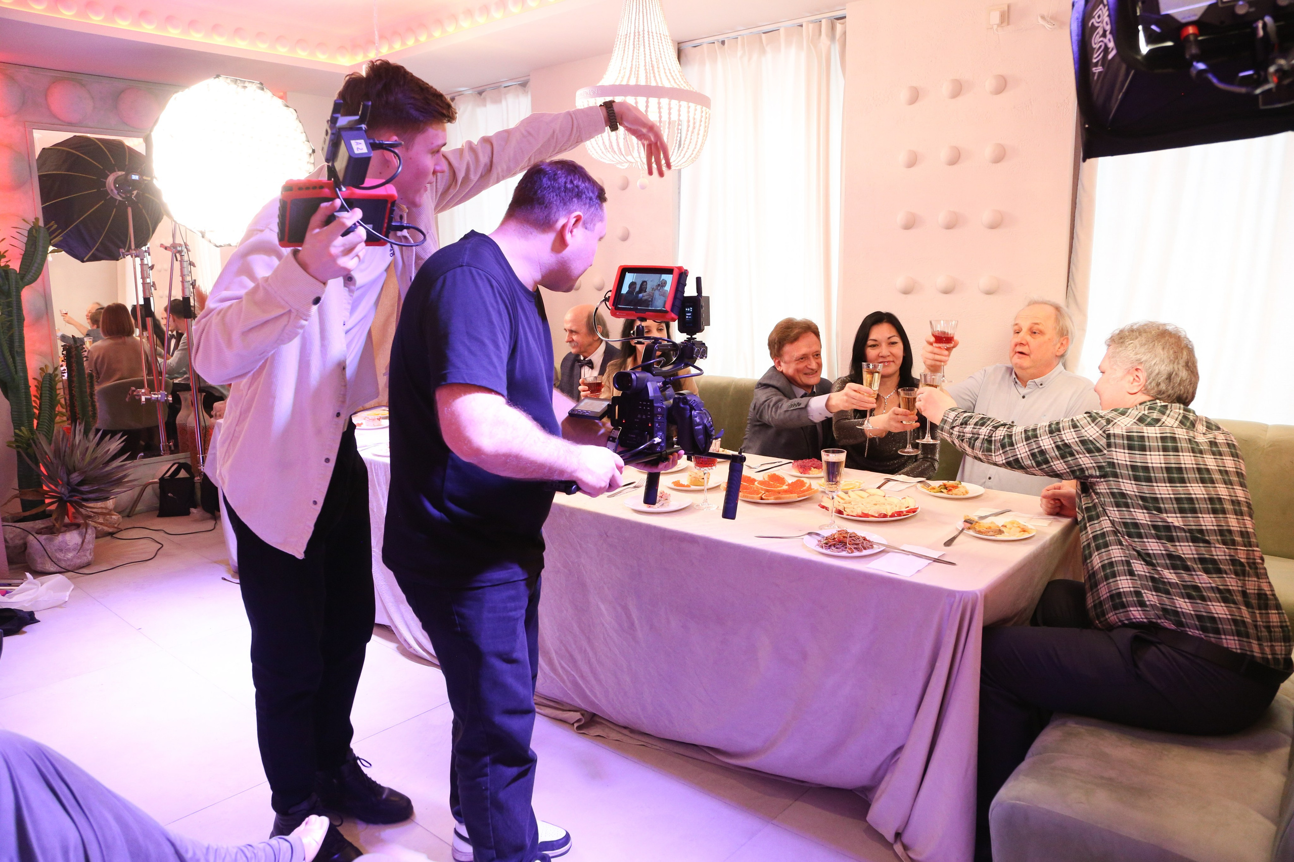 Клипы и Кино. Сергей Кошкин ВИДЕООПЕРАТОР, ОПЕРАТОР-ПОСТАНОВЩИК, ВИДЕОГРАФ