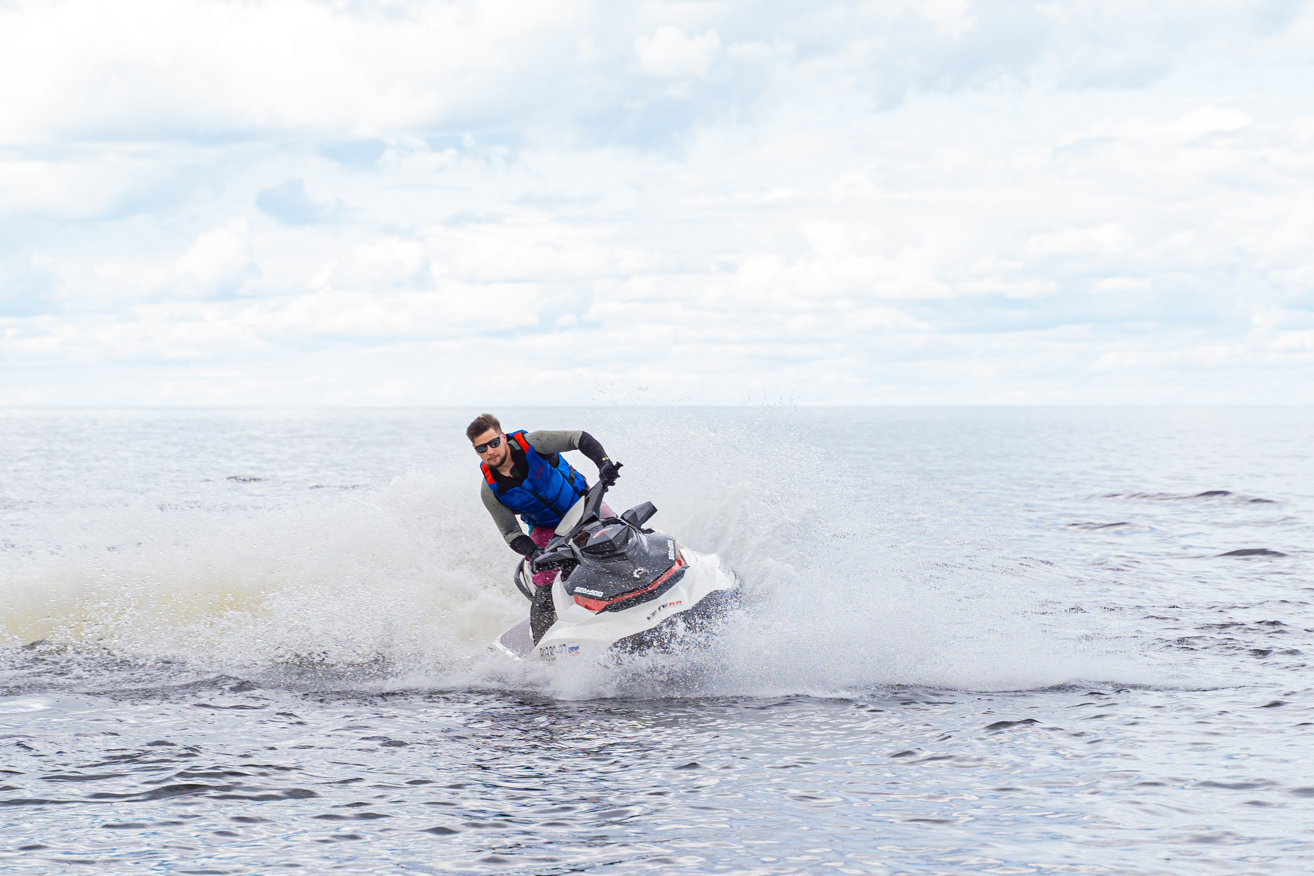 Гидровыезд в Коневский мужской монастырь. Свадебный, семейный, портретный, репортажный фотограф в Санкт-Петербурге