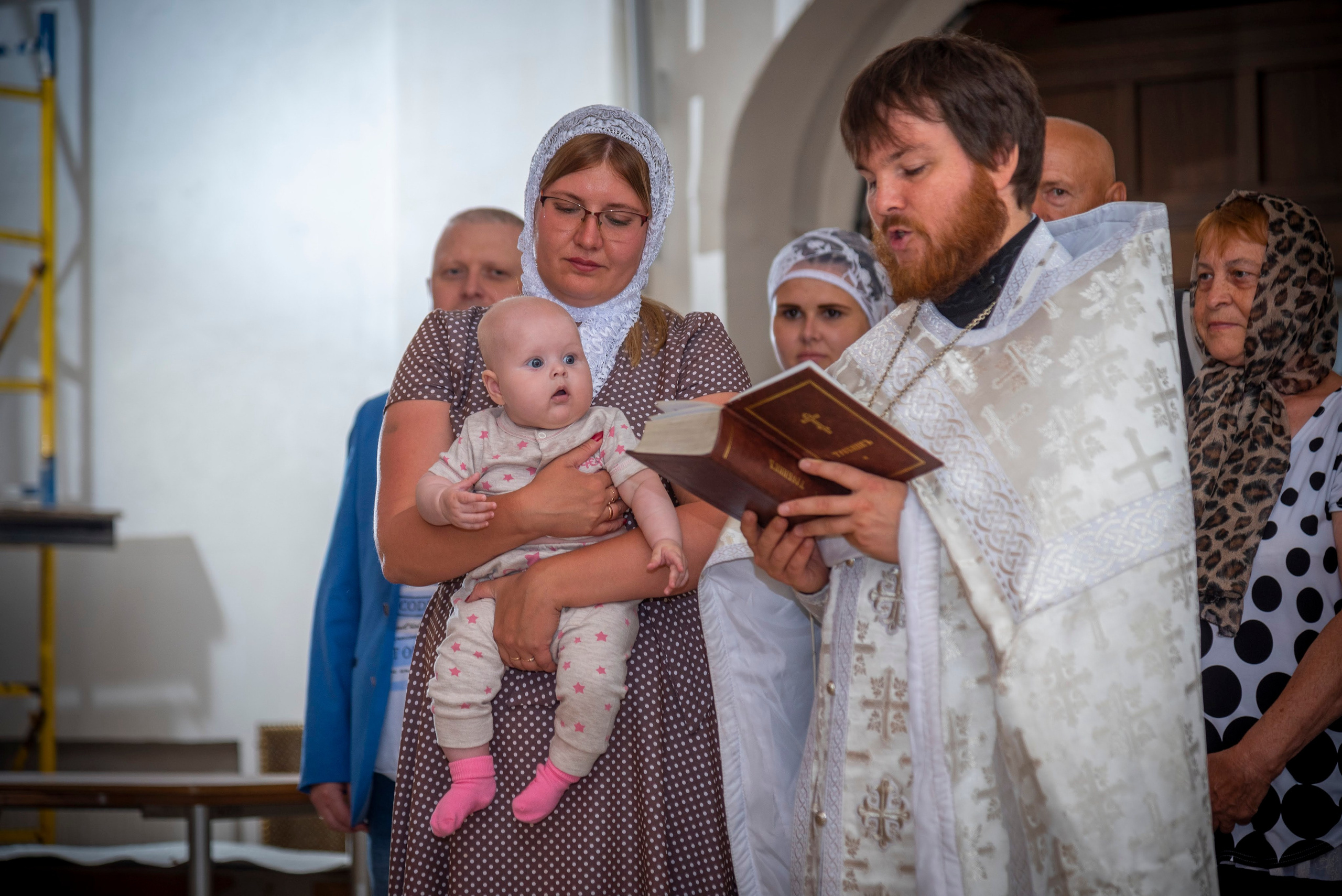 Фотограф на Крещение, Венчание. Интерьерный & Репортажный фотограф Озеров Денис, г. Москва