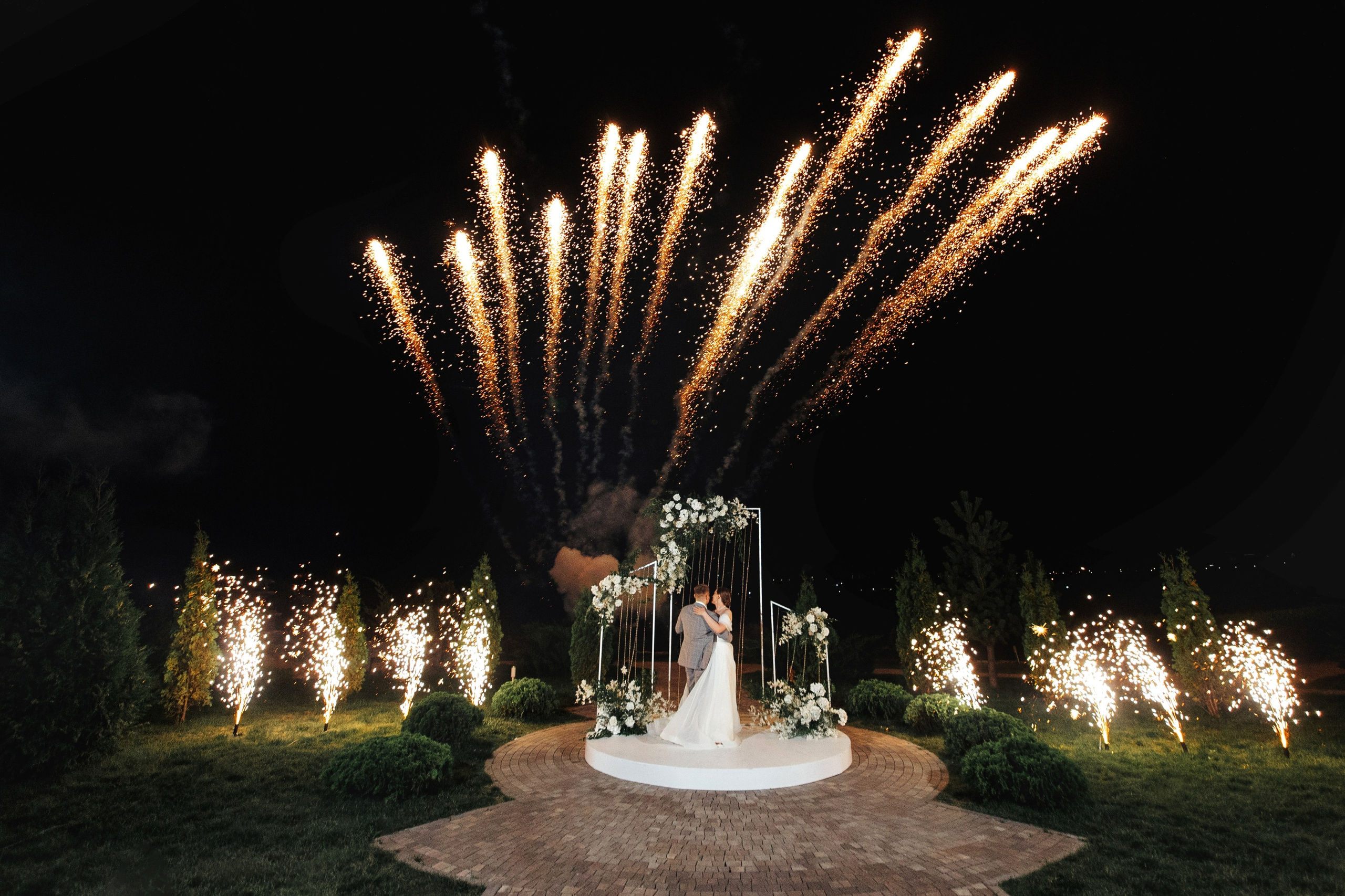 Vladislav & Julia. Свадебный организатор в Ростове-на-Дону Яснов Роман