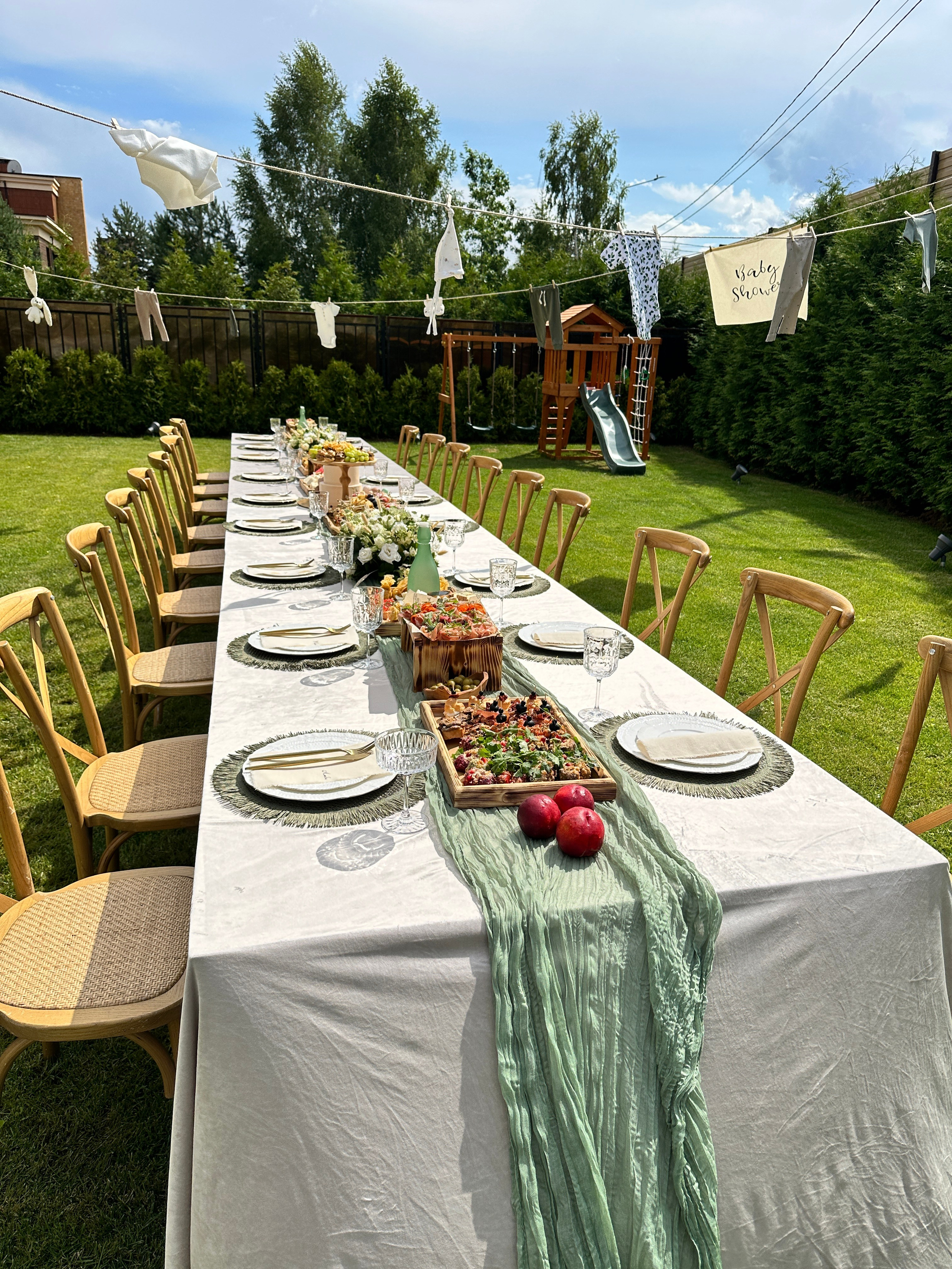 Столы. Выездной кейтеринг, съедобные букеты, торты и сладости на заказ