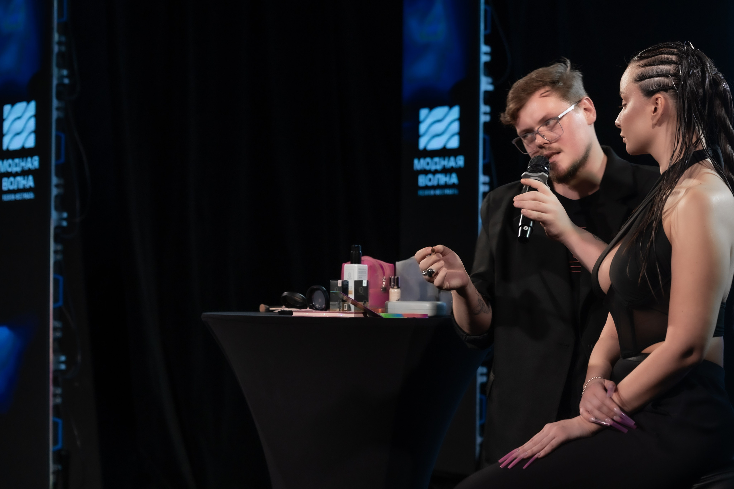 Мастер-класс по макияжу на Модной волне от Ивана Смирнова, звездного визажиста. Студия фото, видеографии и мультимедийного дизайна в Москве Multi Frame Studio