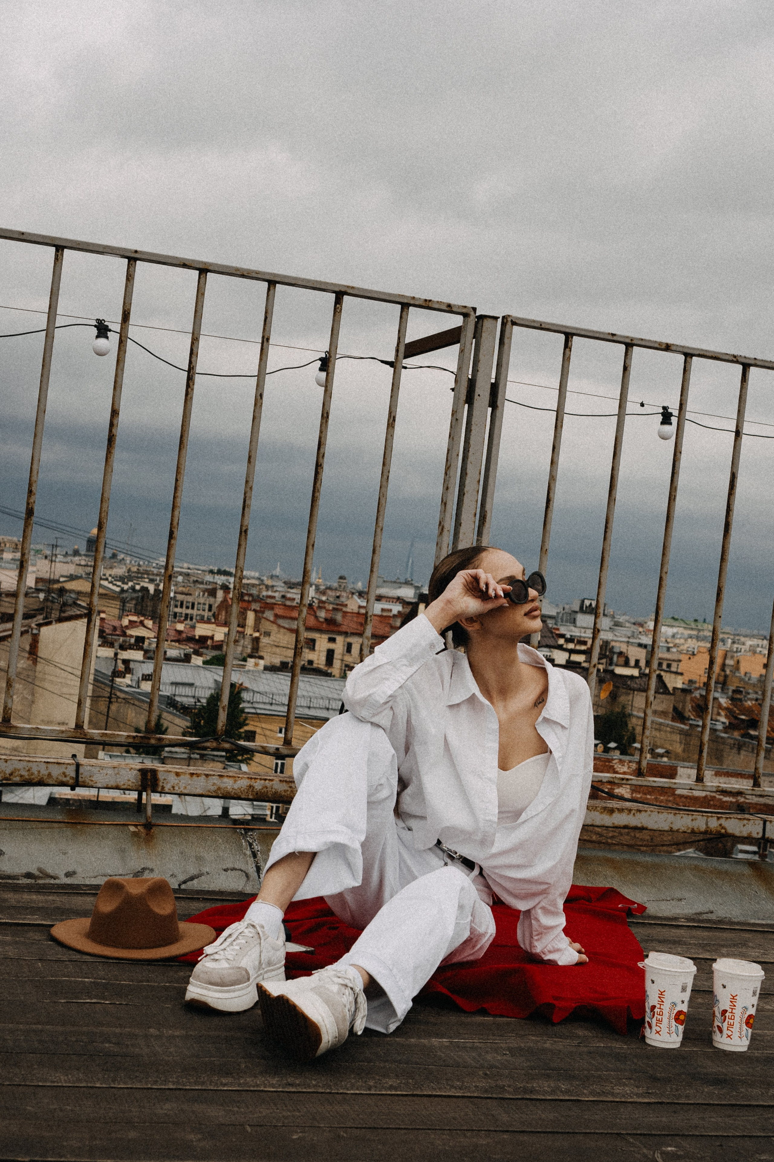 МЫ ГУЛЯЛИ ПРО КРЫШАМ ПИТЕРА. Профессиональный фотограф, Санкт-Петербург — Виктория Богомолова