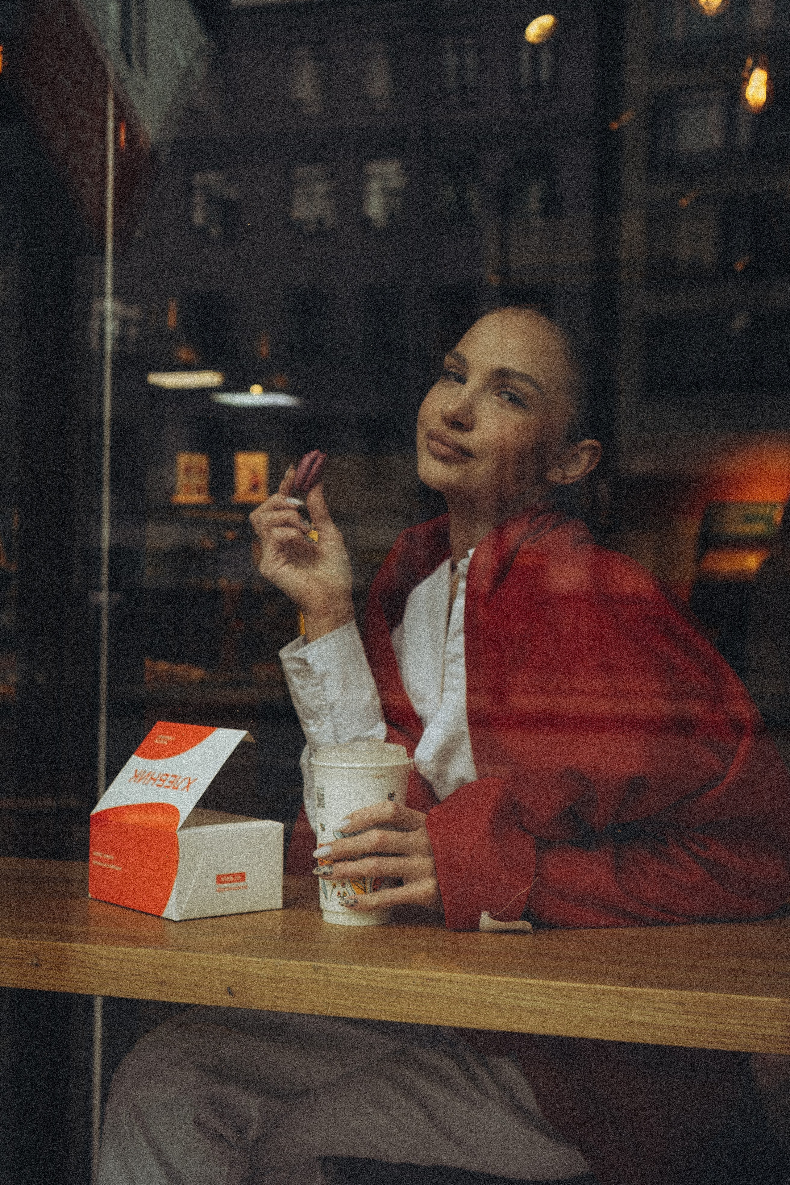 МЫ ГУЛЯЛИ ПРО КРЫШАМ ПИТЕРА. Профессиональный фотограф, Санкт-Петербург — Виктория Богомолова