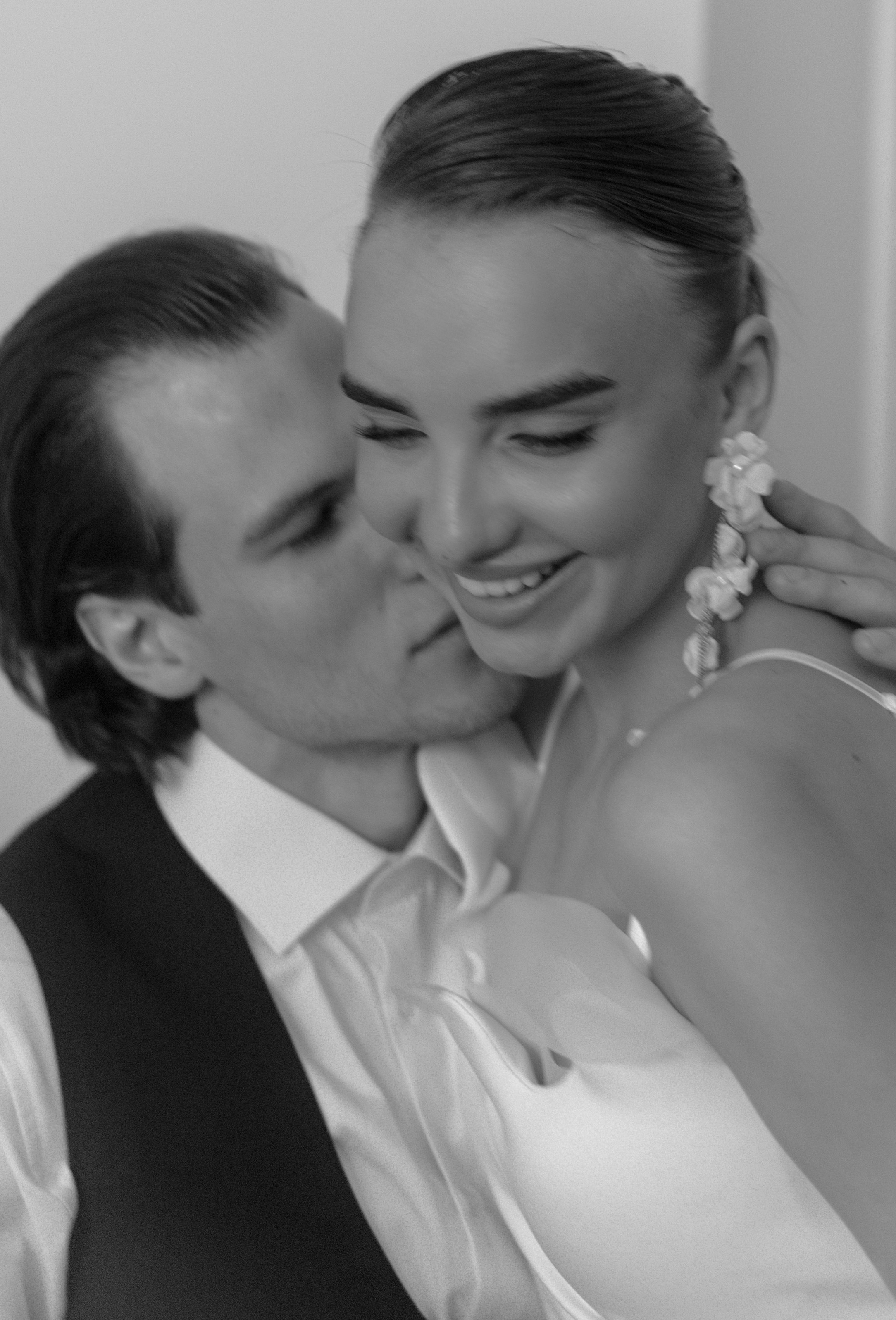 Сборы в апартаментах Тимофей & Наталья. Фотограф Москва|Комиссарова Наталья