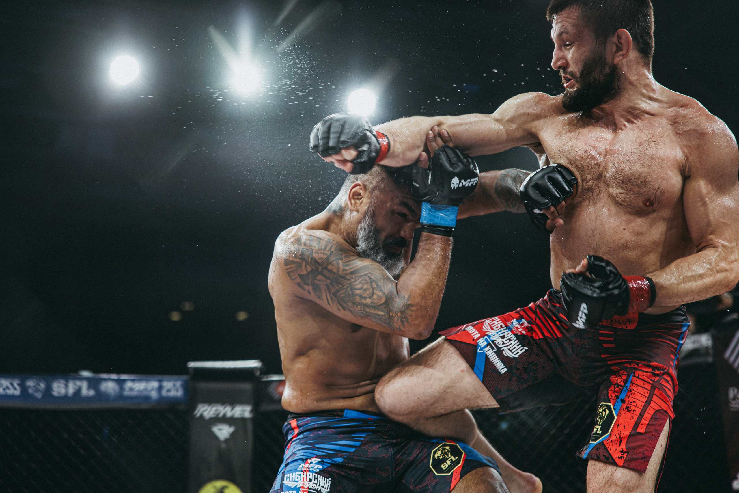 MFP255 ДУГЛАС РИБЕЙРО VS МАКСИМ БУТОРИН. Фотограф Иркутск Антипин Сергей