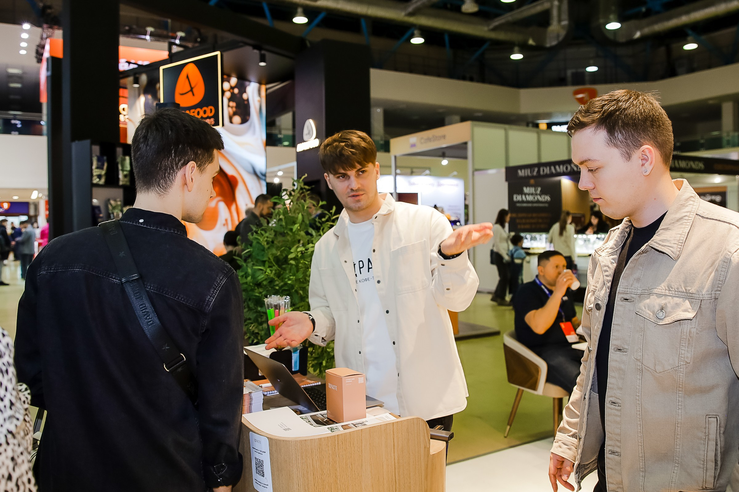 VERSOUS. ЭКСПОЦЕНТР. ЗДРАСТЕ. Фотограф в Москве Ольга Колесникова