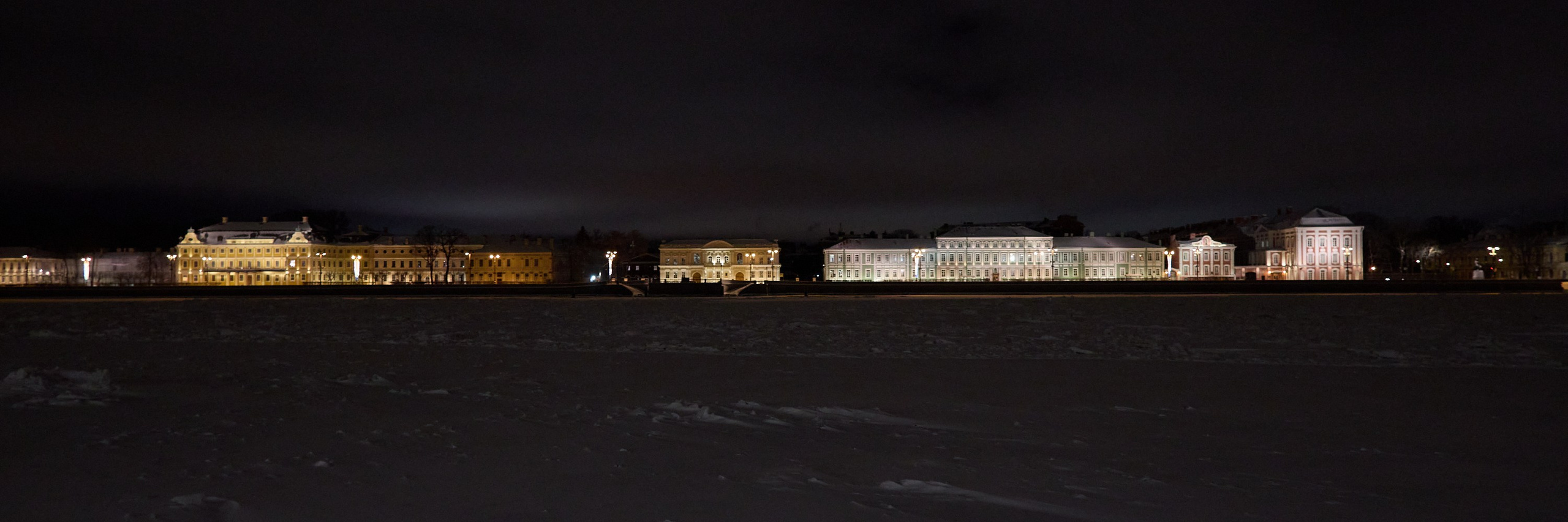 Рождество въ Санктъ-Петербургѣ. Фотографъ Сергѣевъ. Поймать мгновеніе