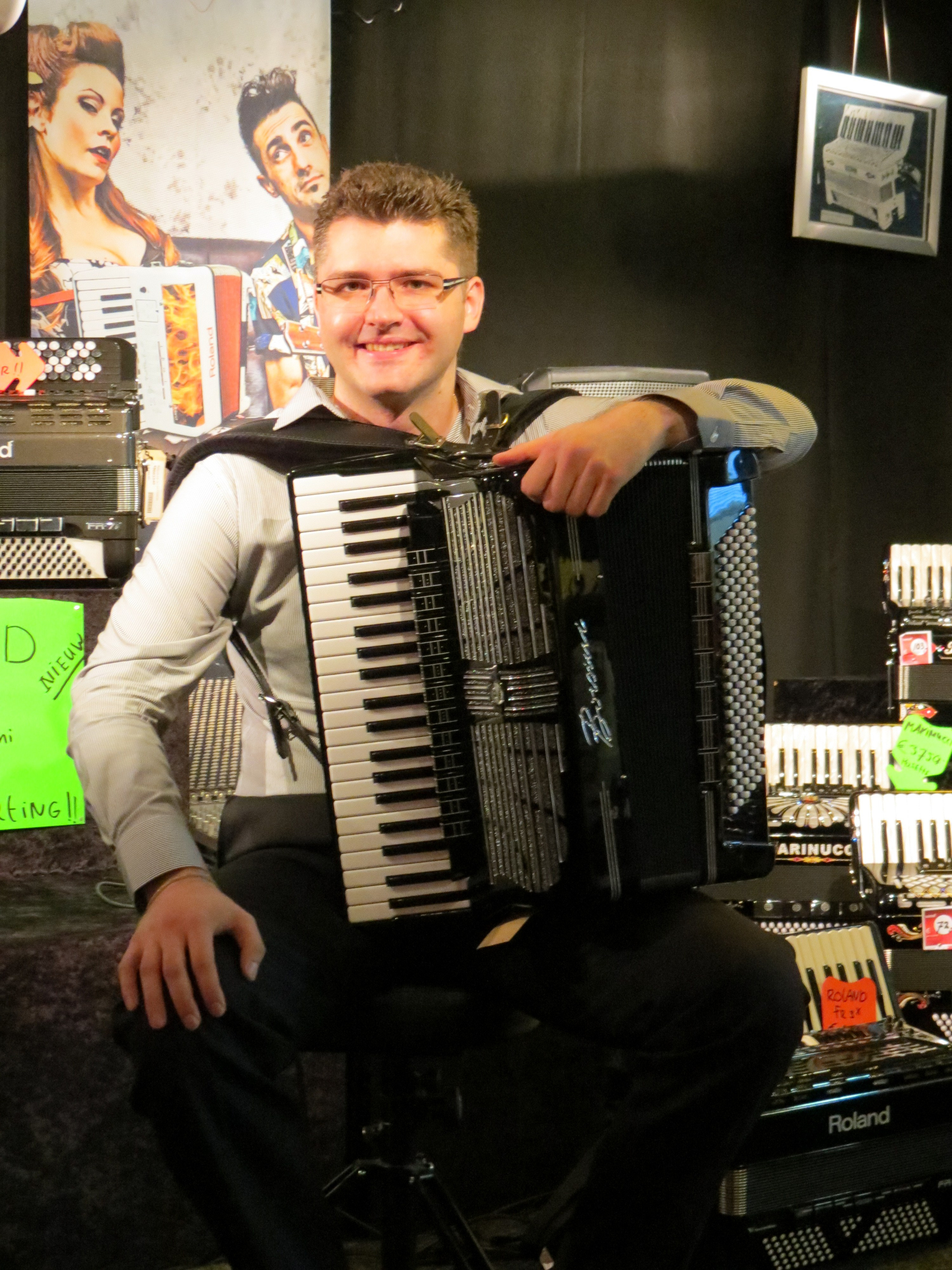 Аккордеонист Мирослав Лелюх