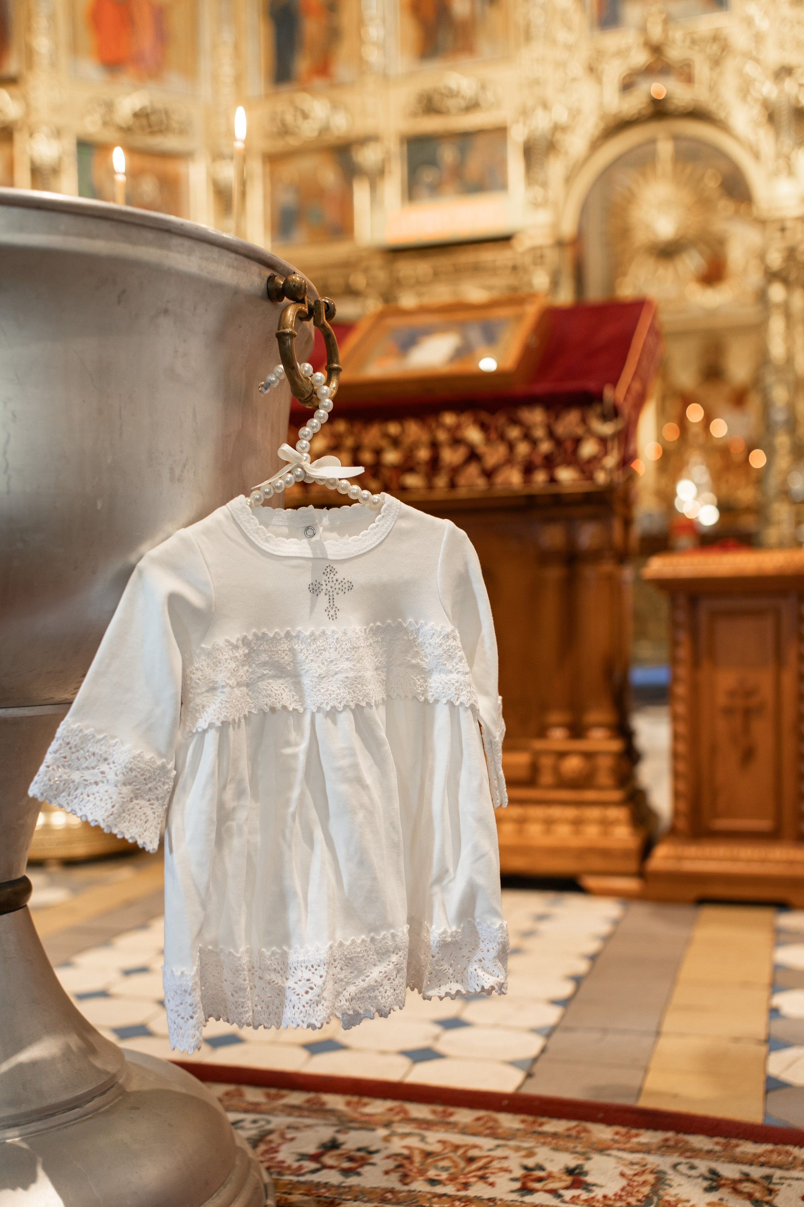 Крещение в Храме Веры, Надежды, Любови и матери их Софии. Профессиональный фотограф в Москве и Мо Мария Шантарёва