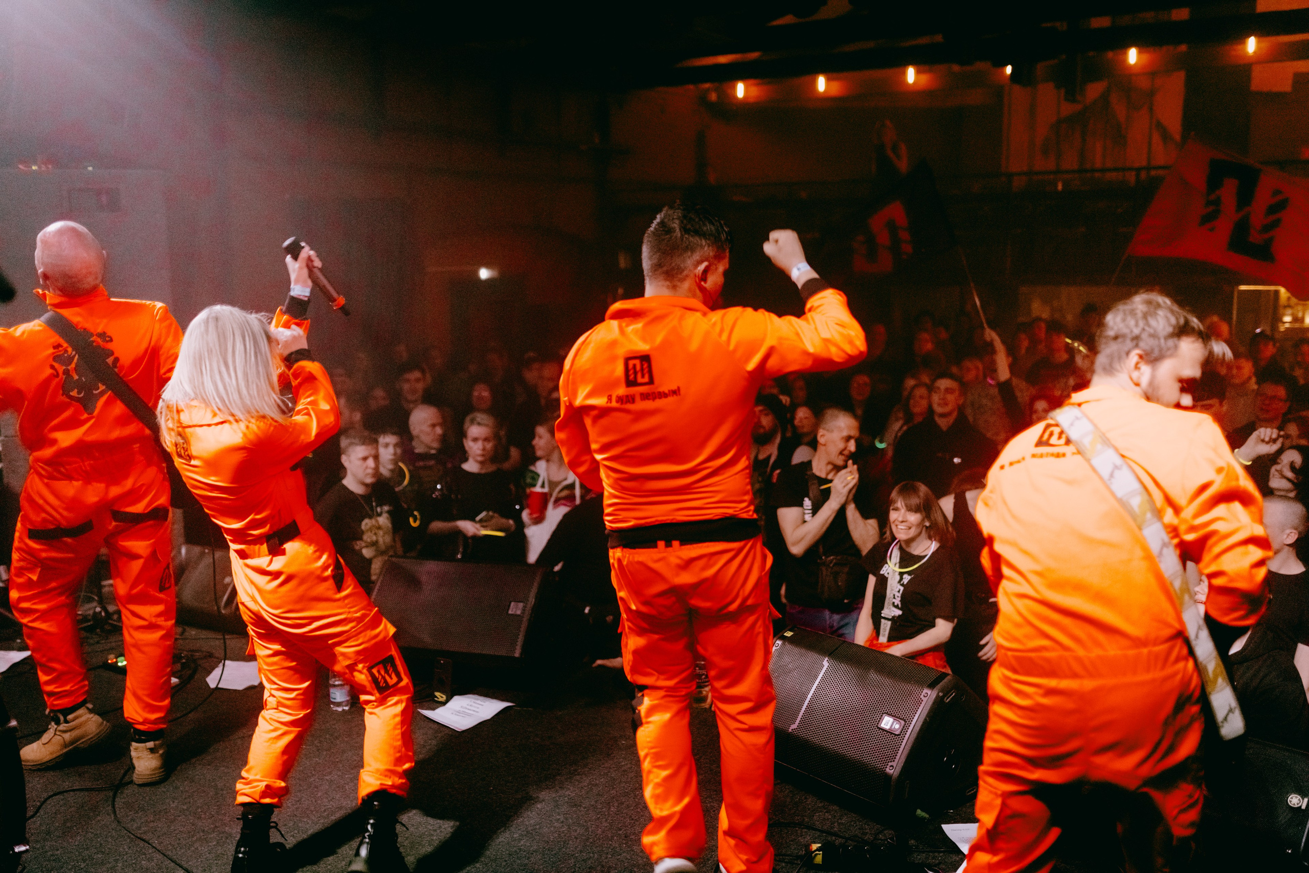 ПОСЛЕДНИЙ ПИОНЕР. Фотограф Елена Богачева (lenalena_na_na_na)