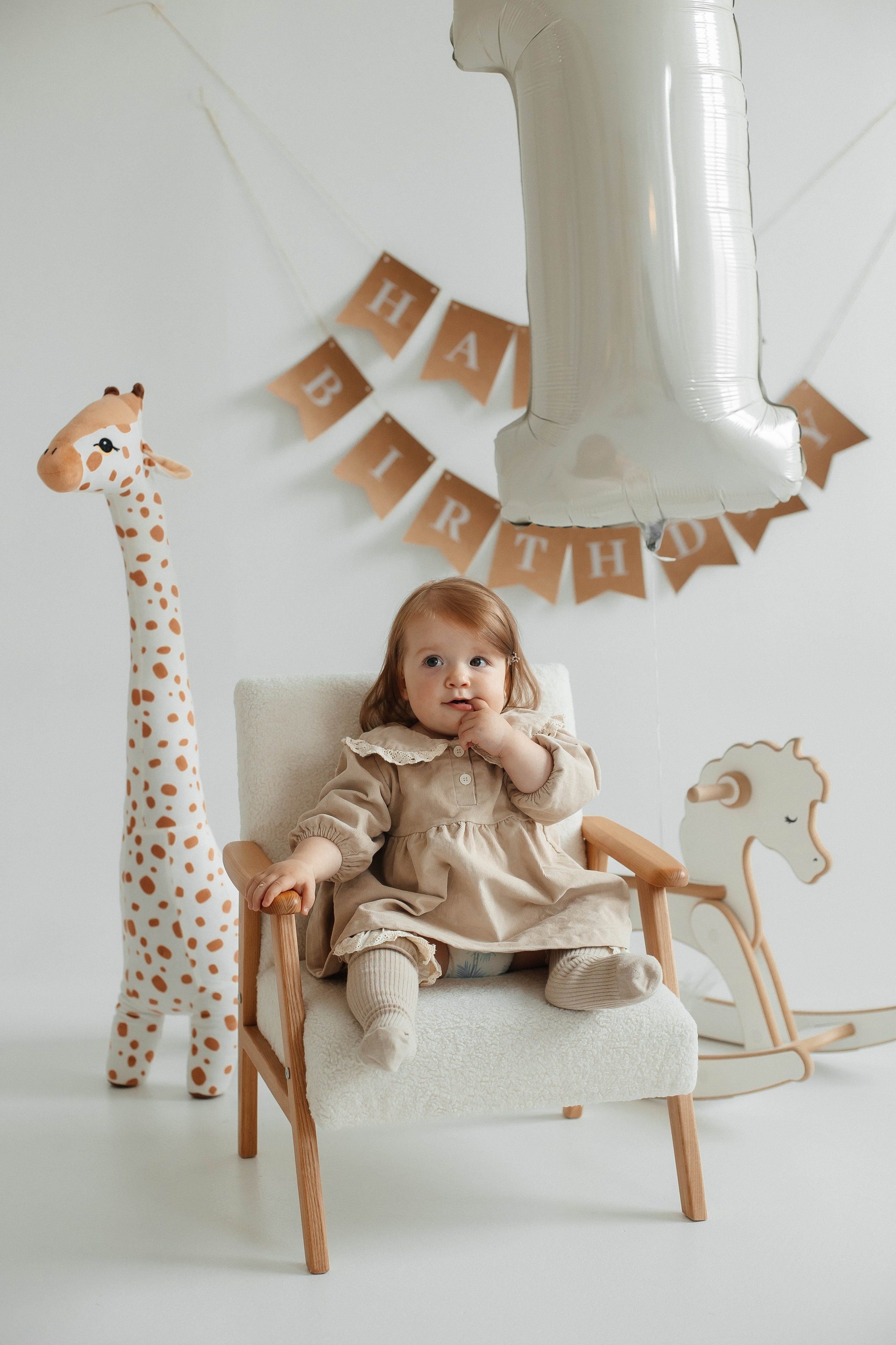 Лиза — 1 годик. «Первый год — первый праздник в кадре!». Виктория Ларина — Портретный профессиональный фотограф в Иркутске