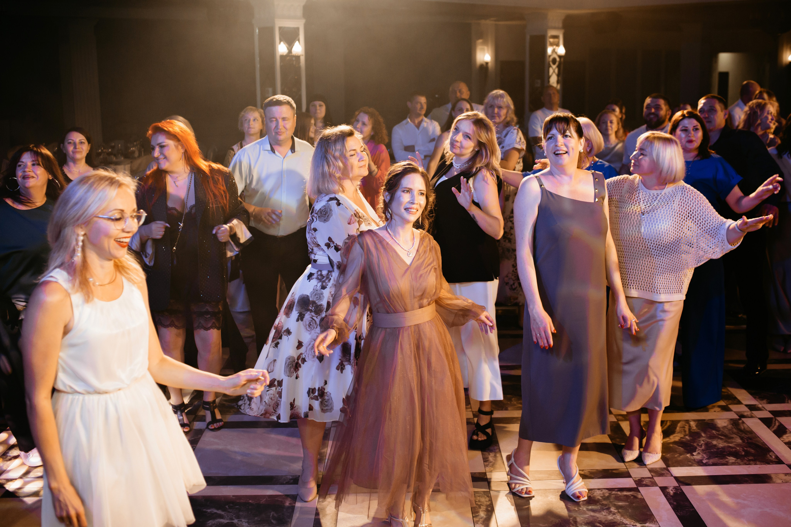 Выпускной 2025 (9класс) 124 школа. Фотограф в Челябинске Ополихина Анна