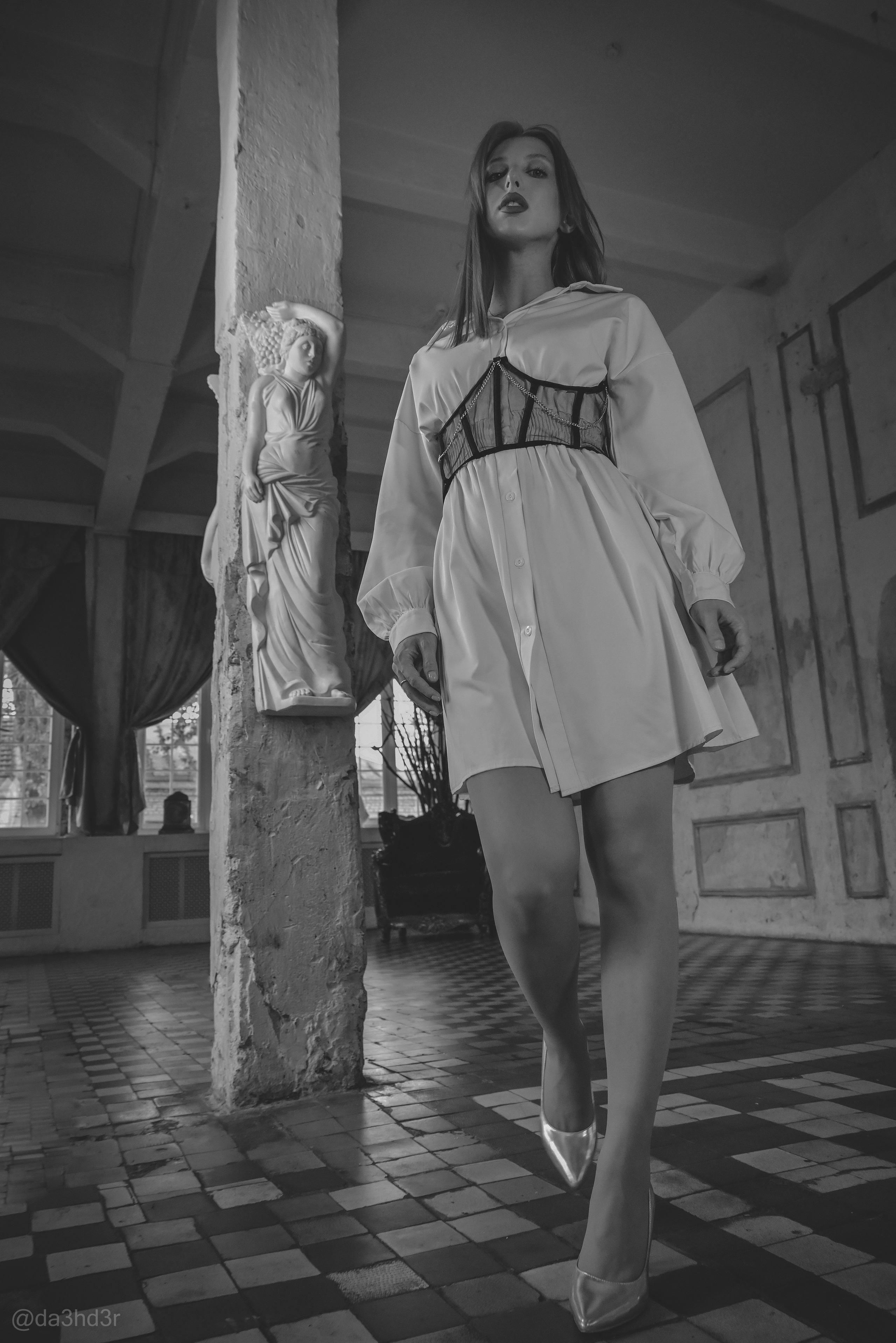 Студийный женский портрет в Москве. Портретный фотограф в Москве Владислав Каданцев