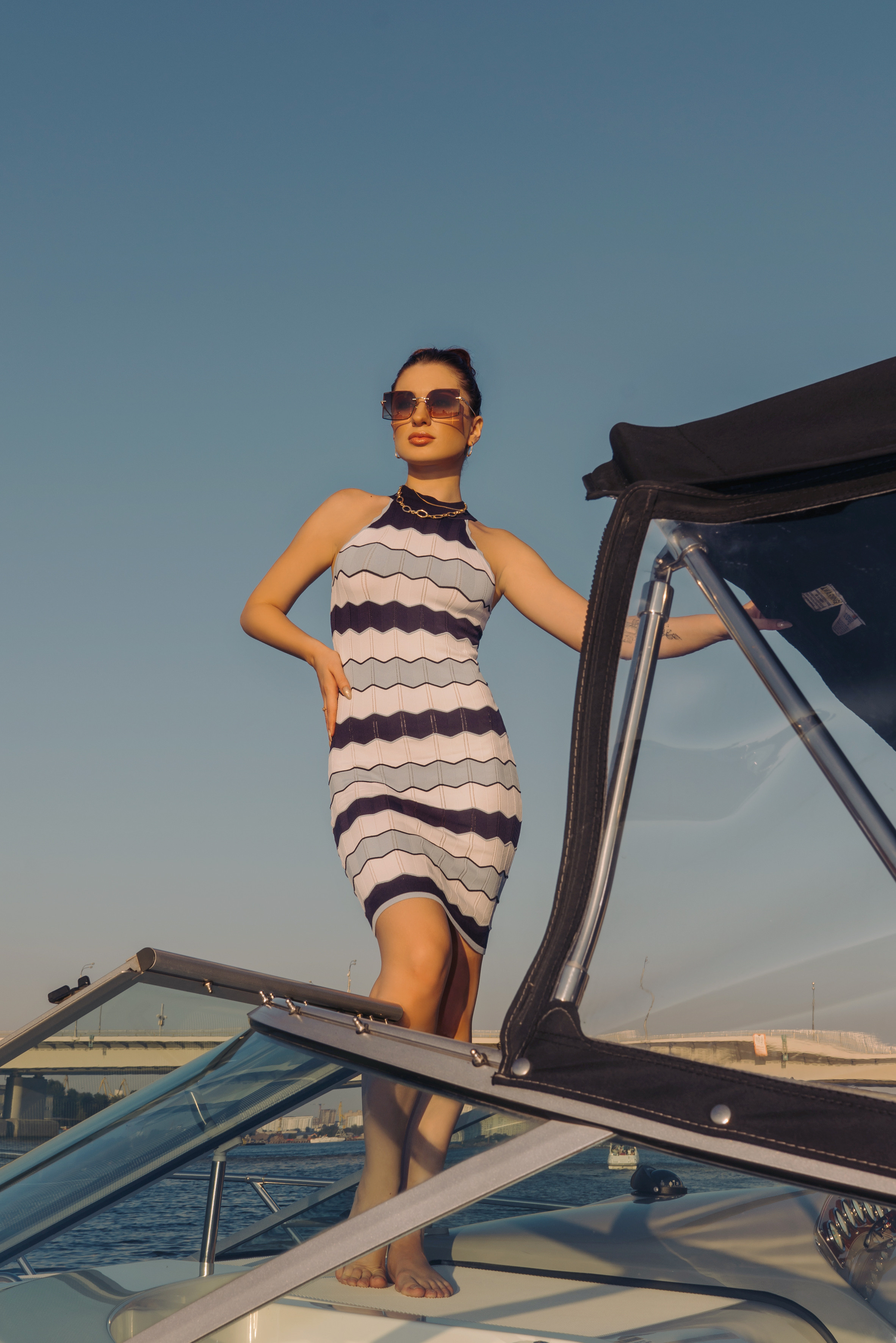 Съемка на пирсе для журнала Vmode. Женский фотограф в Москве Анастасия Сидорова