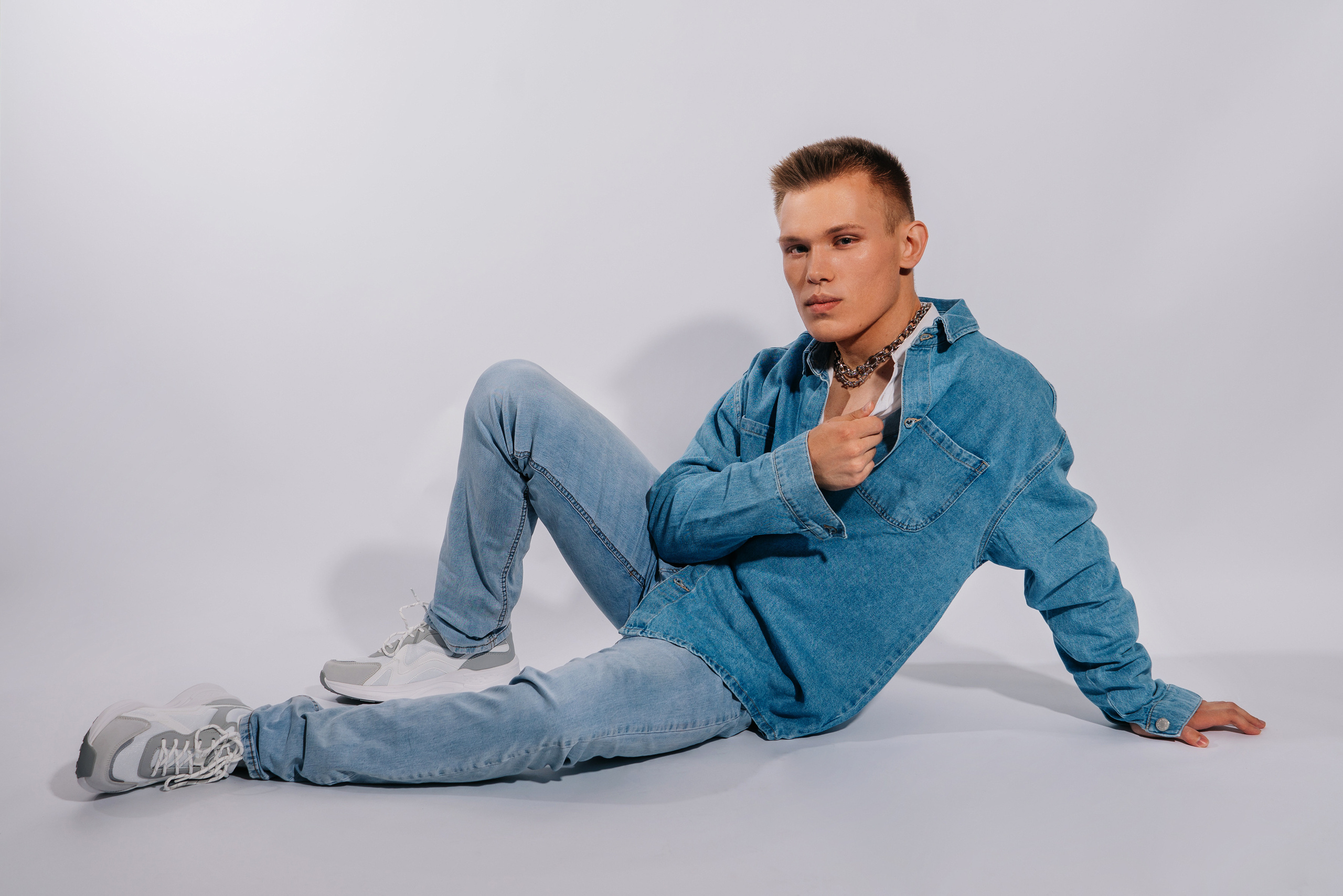 Съемка DENIM для журнала Vmode. Женский фотограф в Москве Анастасия Сидорова